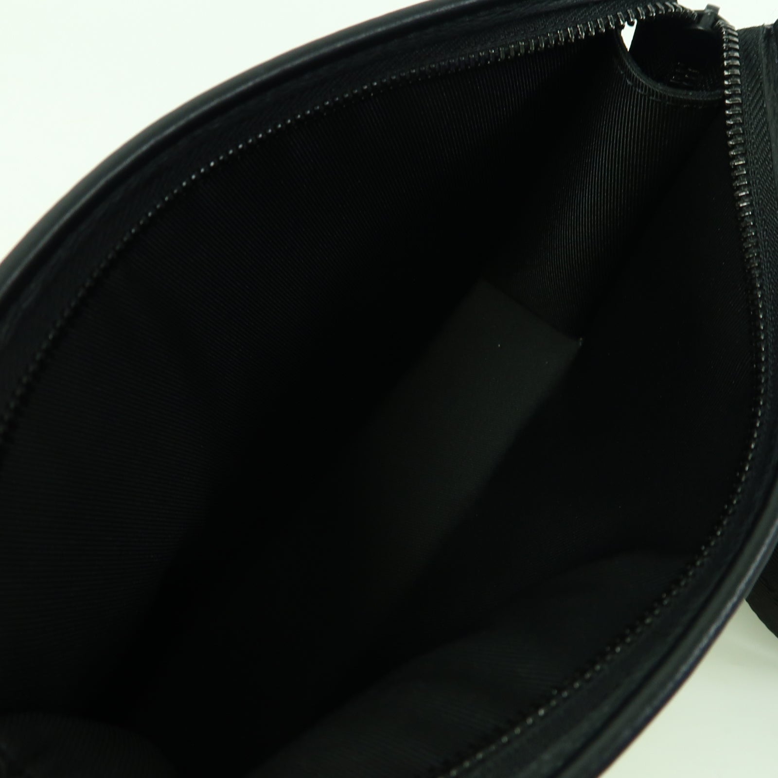 LOUIS VUITTON Monogram Shadow Gaston黑扣肩背袋黑色