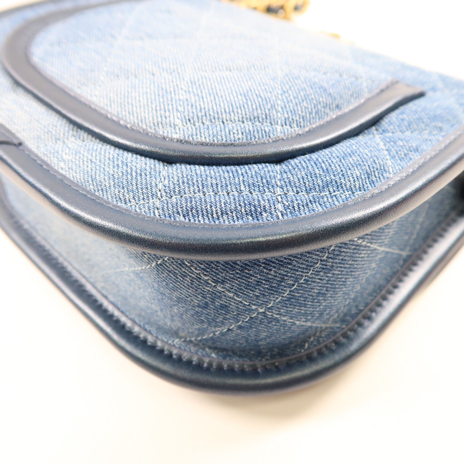 CHANEL【激減優惠】 牛仔布Messenger Bag金扣手挽肩背兩用袋