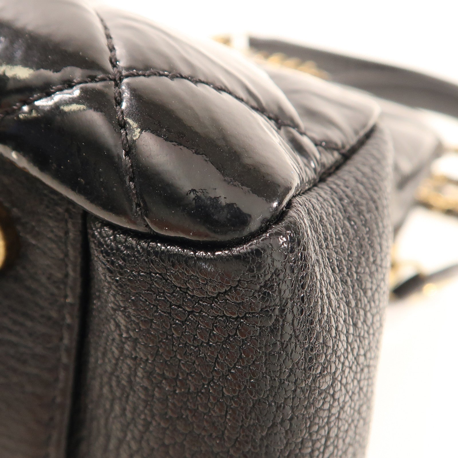 CHANEL 漆皮皮革Chain Shoulder金扣肩背袋