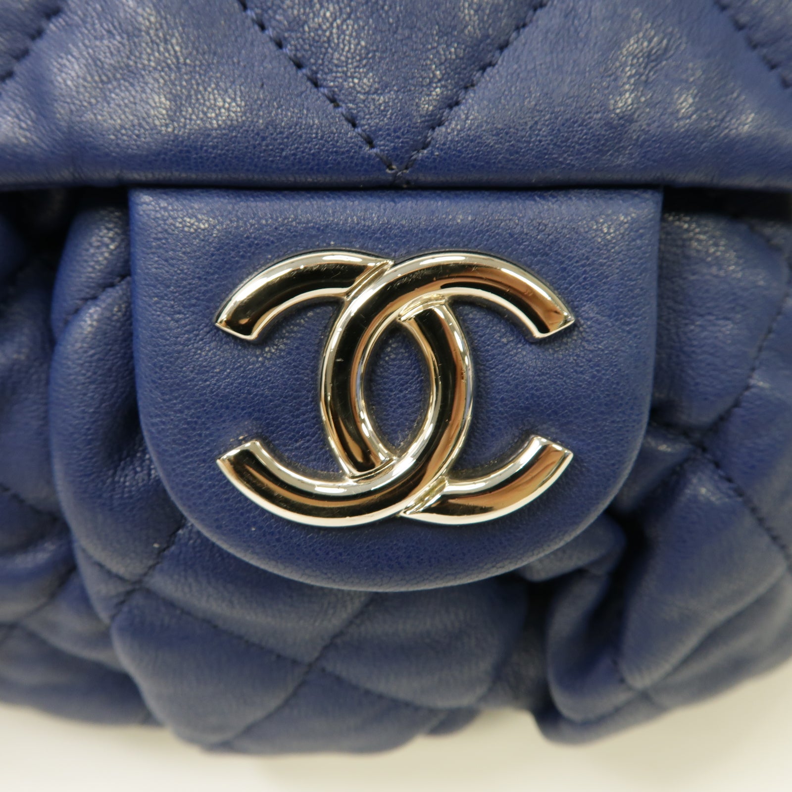 CHANEL 菱格牛皮皮革Chain Shoulder Bag銀扣鏈帶肩背袋藍色