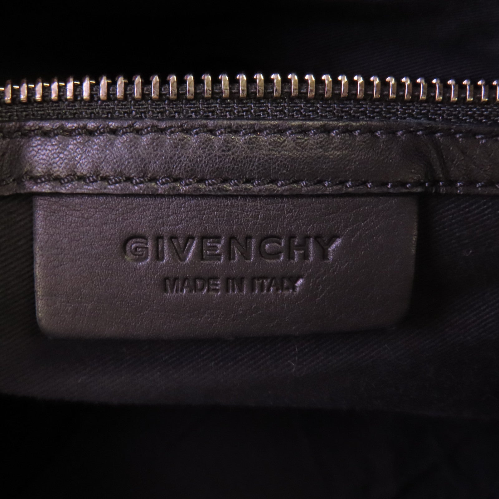 GIVENCHY 牛皮皮革Nightingale金扣手挽肩背兩用袋