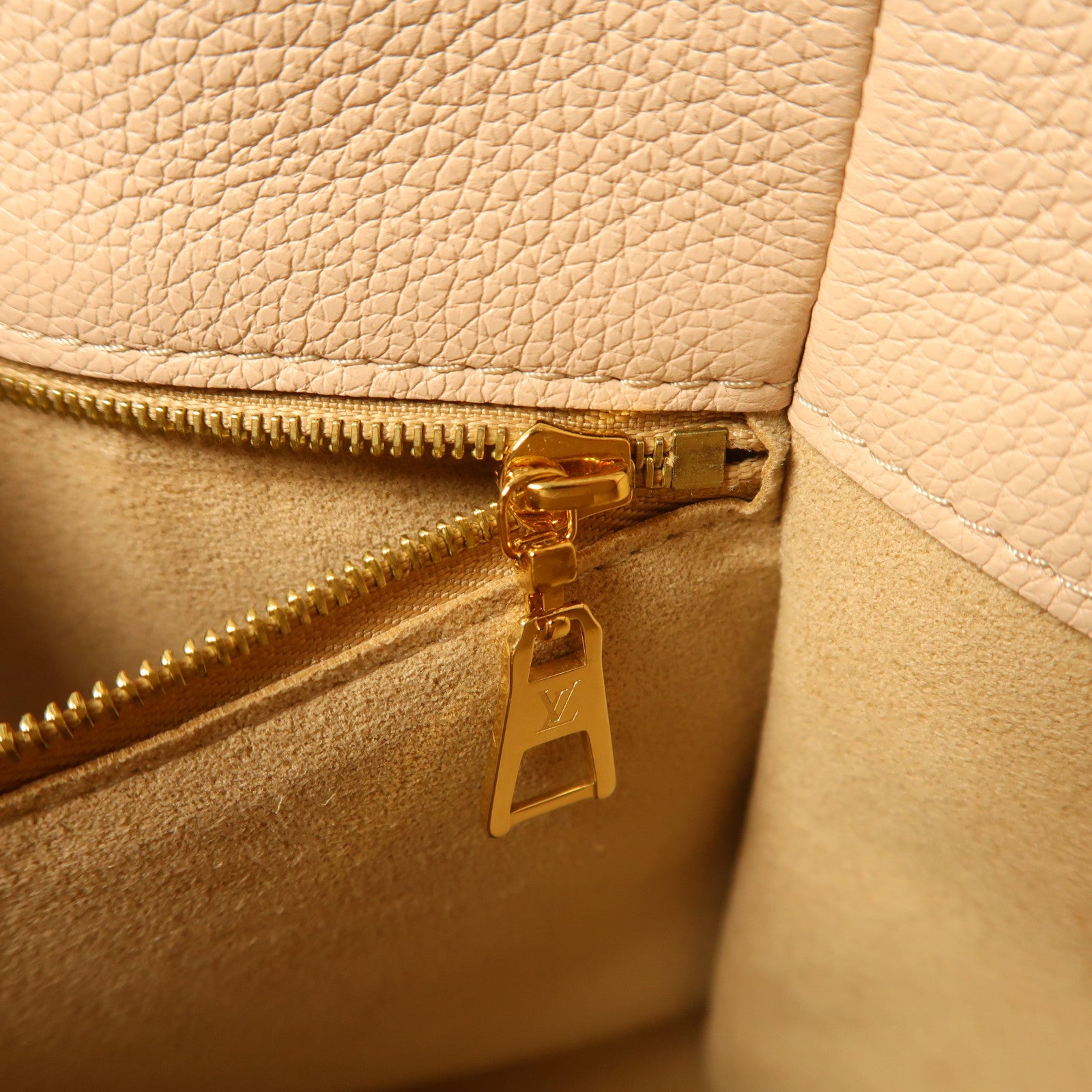 LOUIS VUITTON 牛皮皮革On My Side MM金扣手挽肩背兩用袋