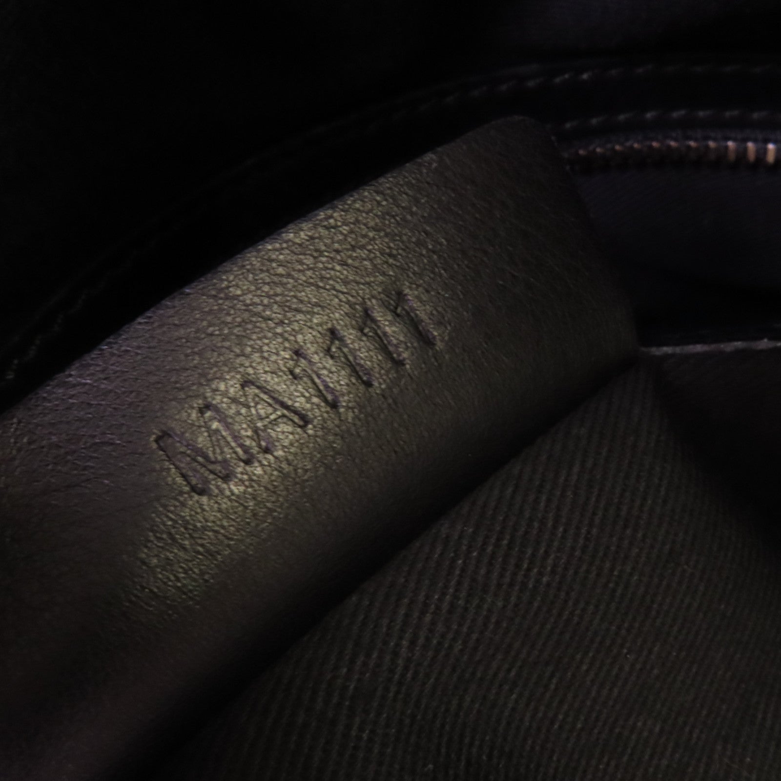 GIVENCHY 牛皮皮革Nightingale金扣手挽肩背兩用袋