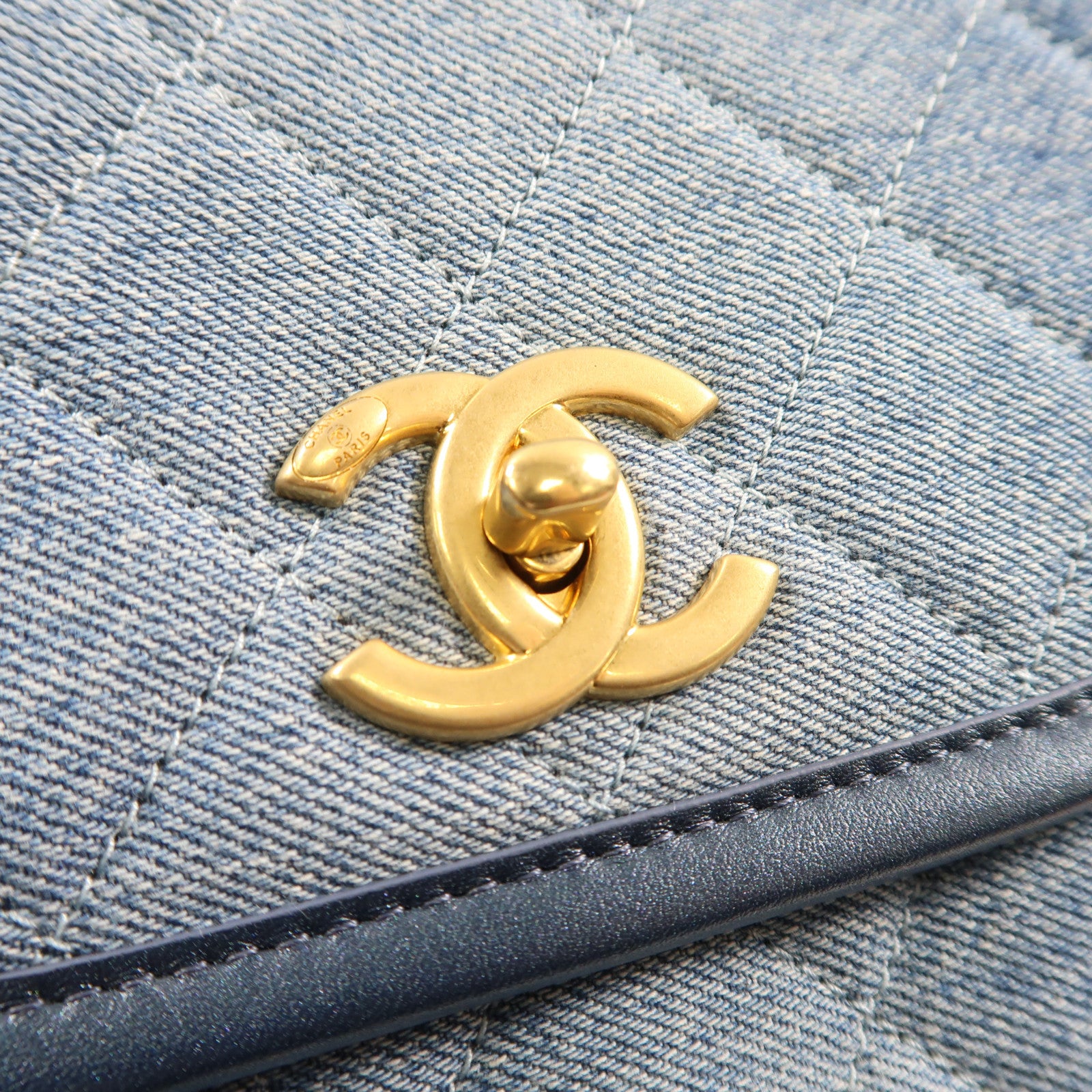 CHANEL【激減優惠】 牛仔布Messenger Bag金扣手挽肩背兩用袋
