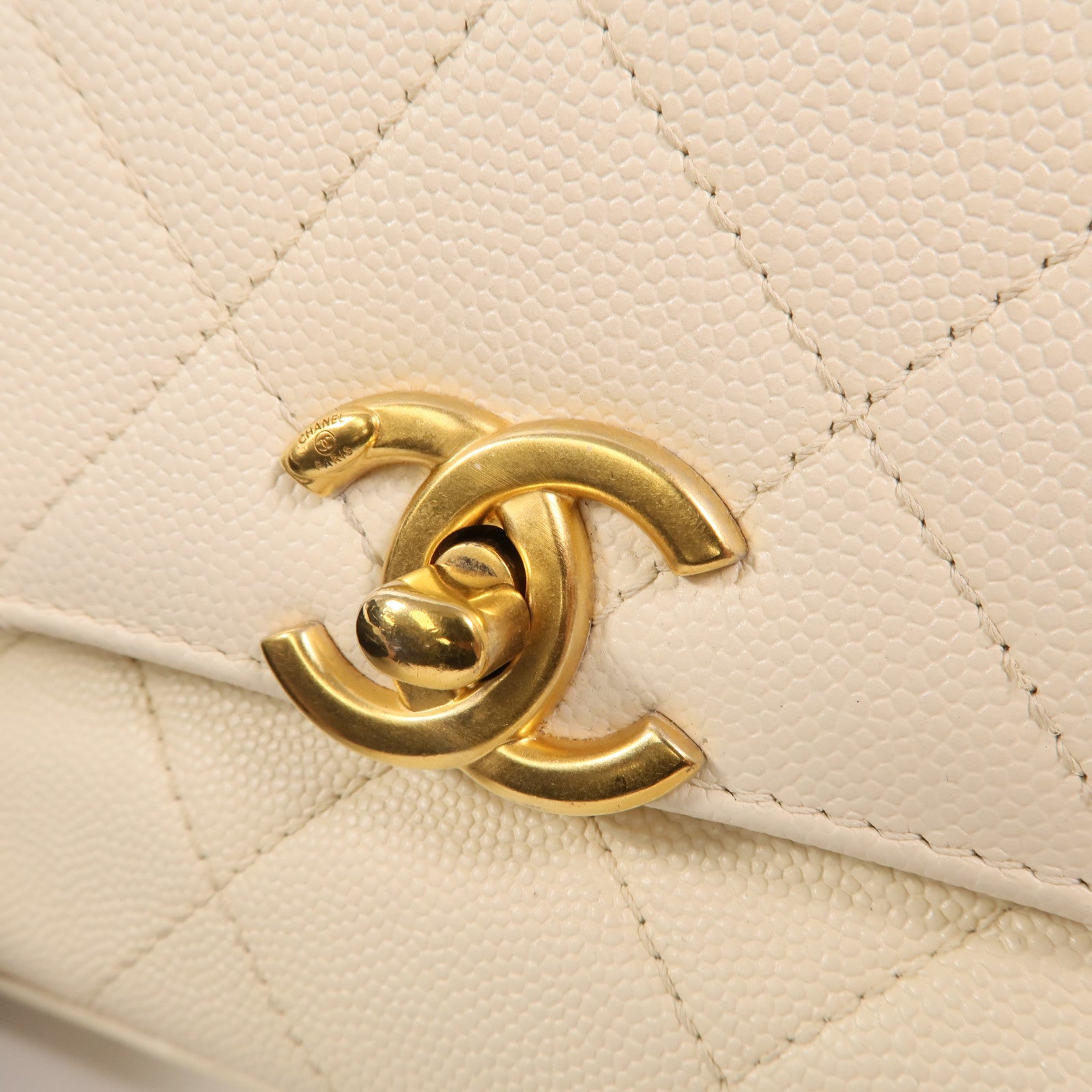 CHANEL 牛皮皮革Chain Shoulder金扣鏈帶手挽肩背兩用袋