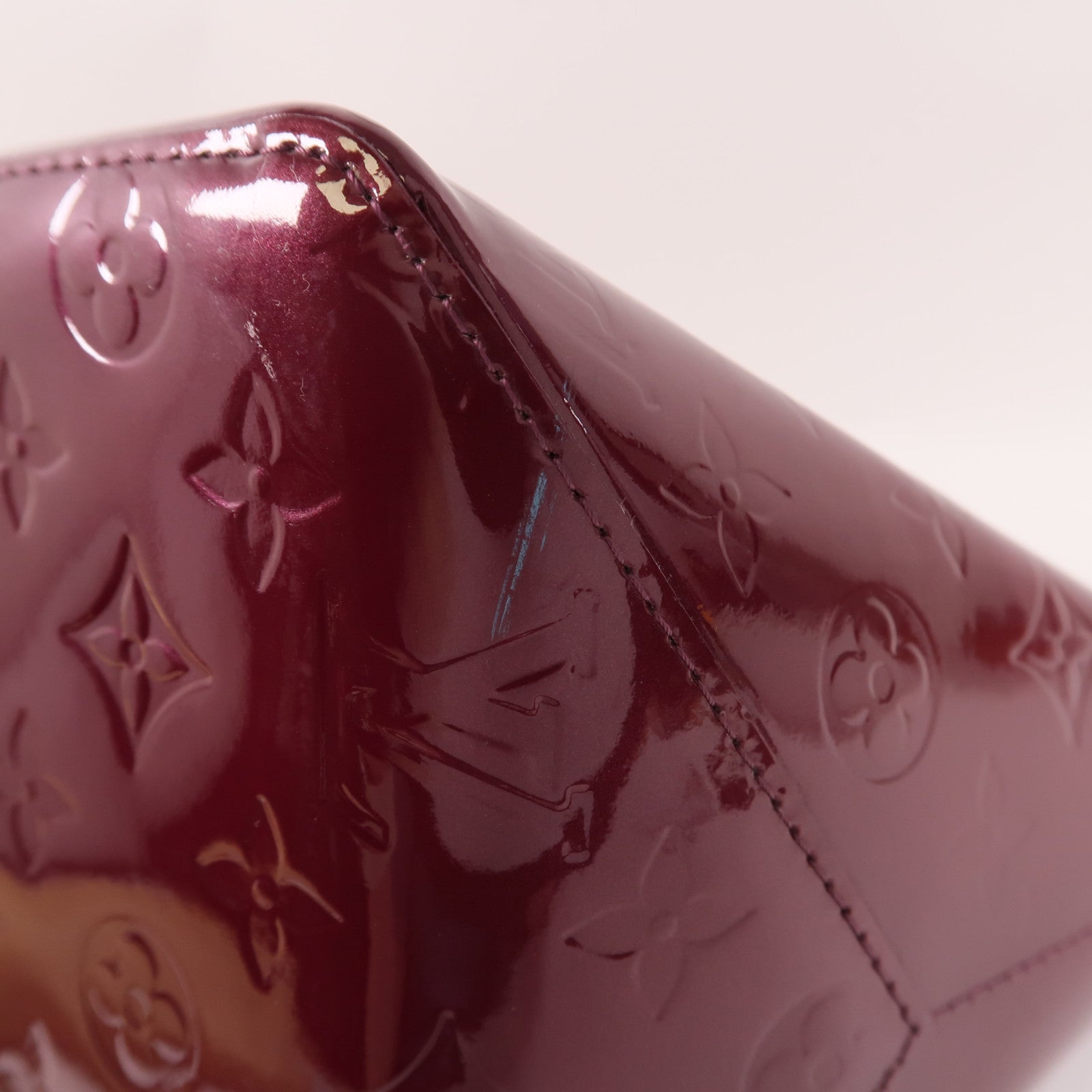 LOUIS VUITTON LV GHW Bellevue PM Handbag M93583 Vernis Purplish Red