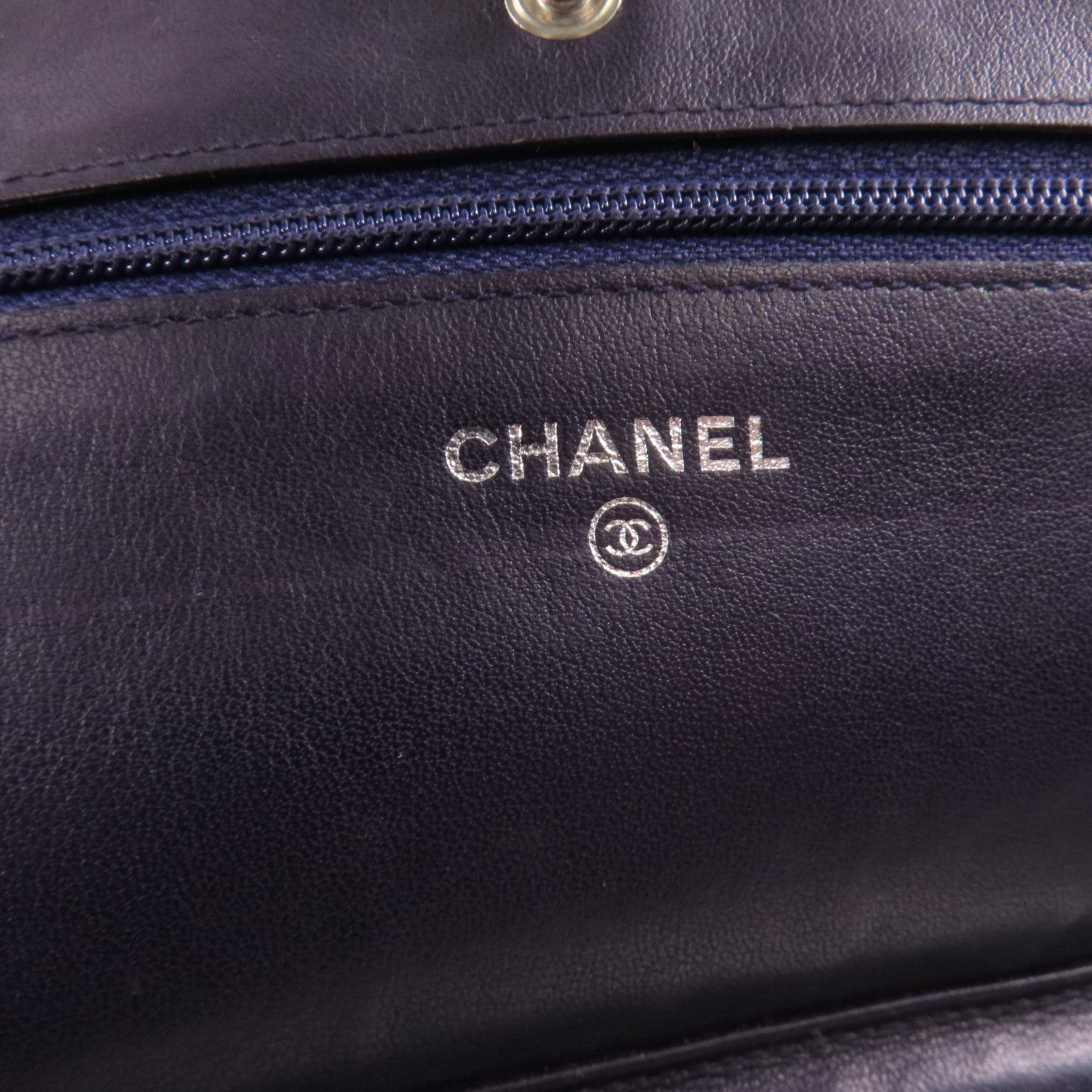 CHANEL 漆皮皮革2.55 Wallet On Chain鏈帶肩背袋