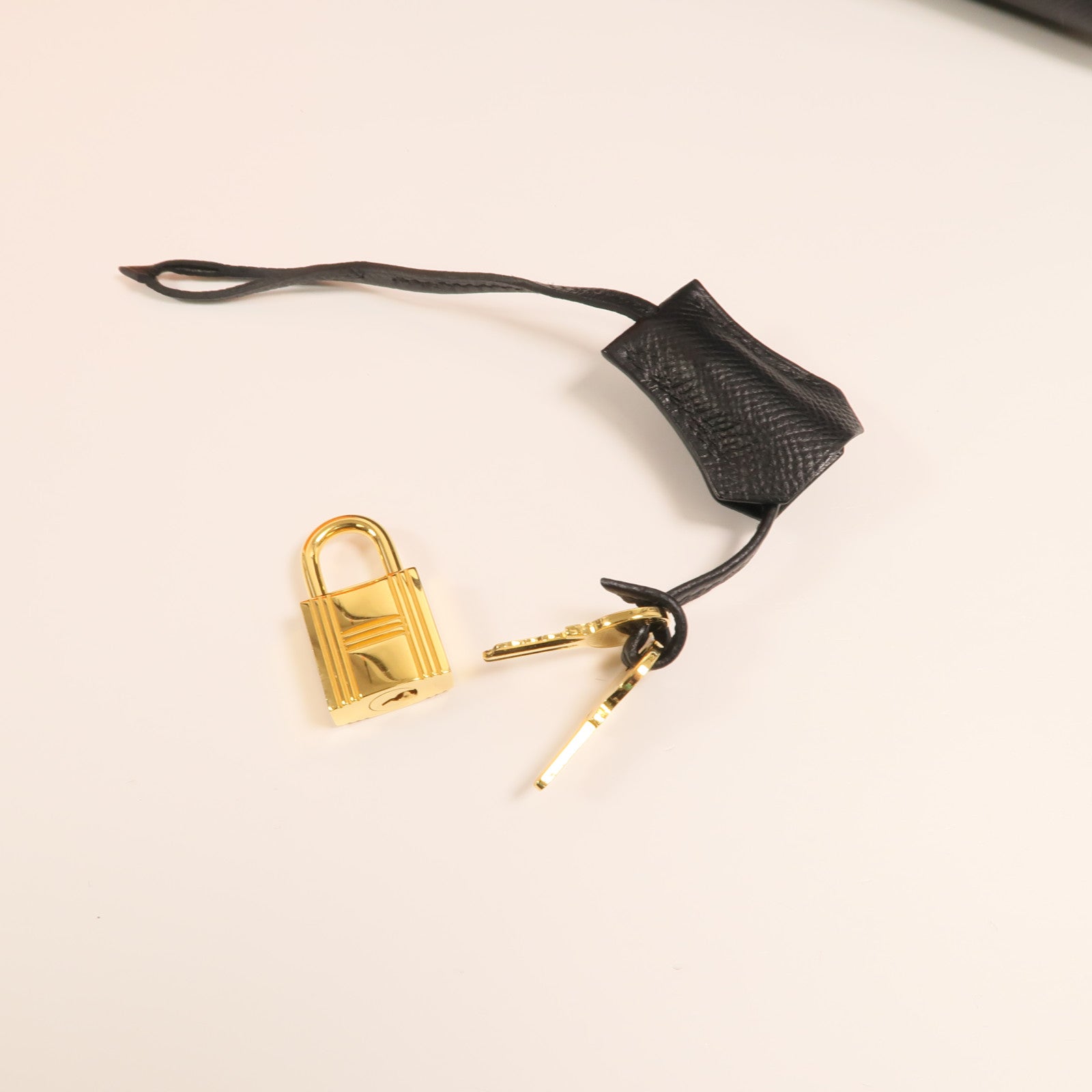 HERMES Epsom皮革Kelly 28手挽肩背兩用袋Noir