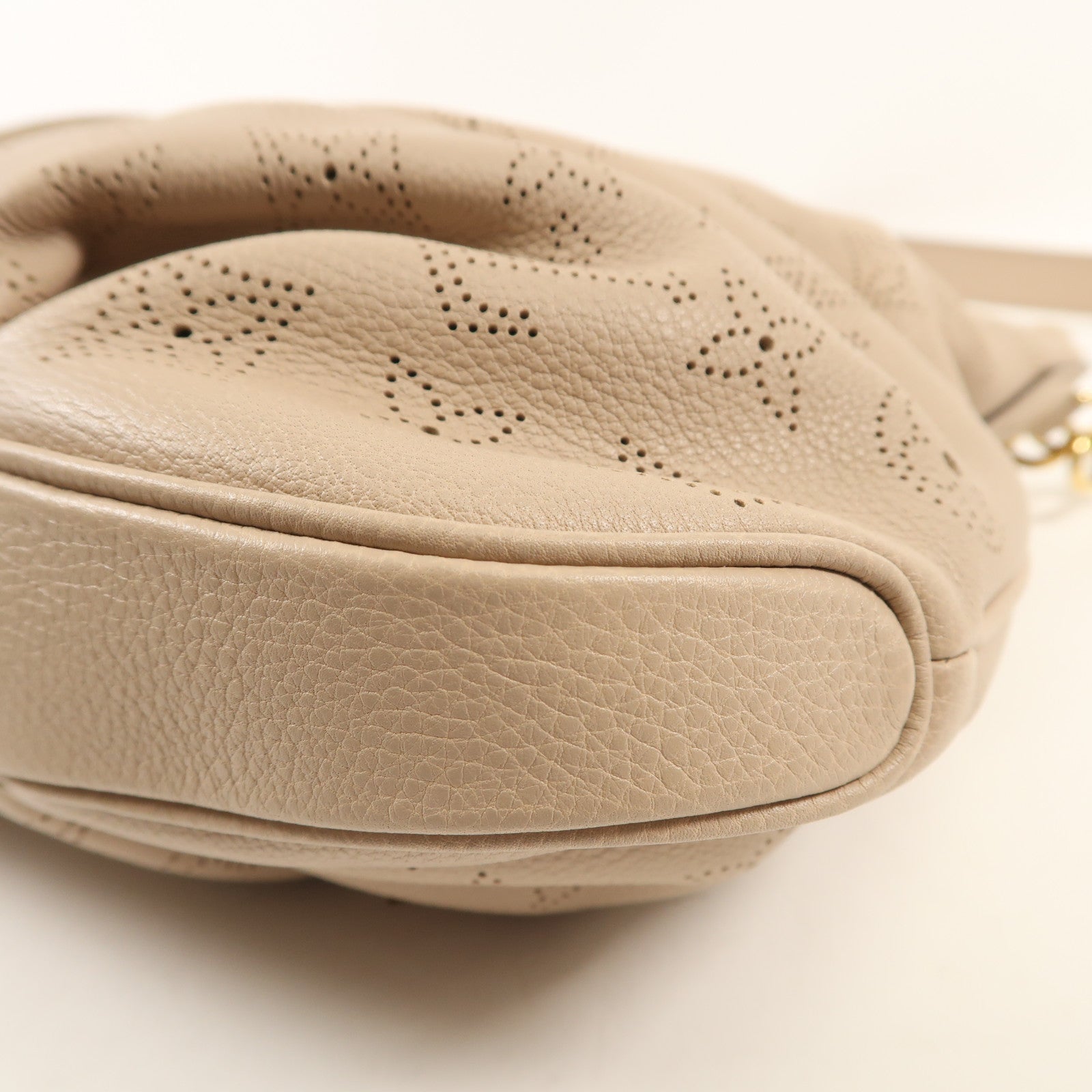 LOUIS VUITTON Mahina Selene MM金扣手挽肩背兩用袋