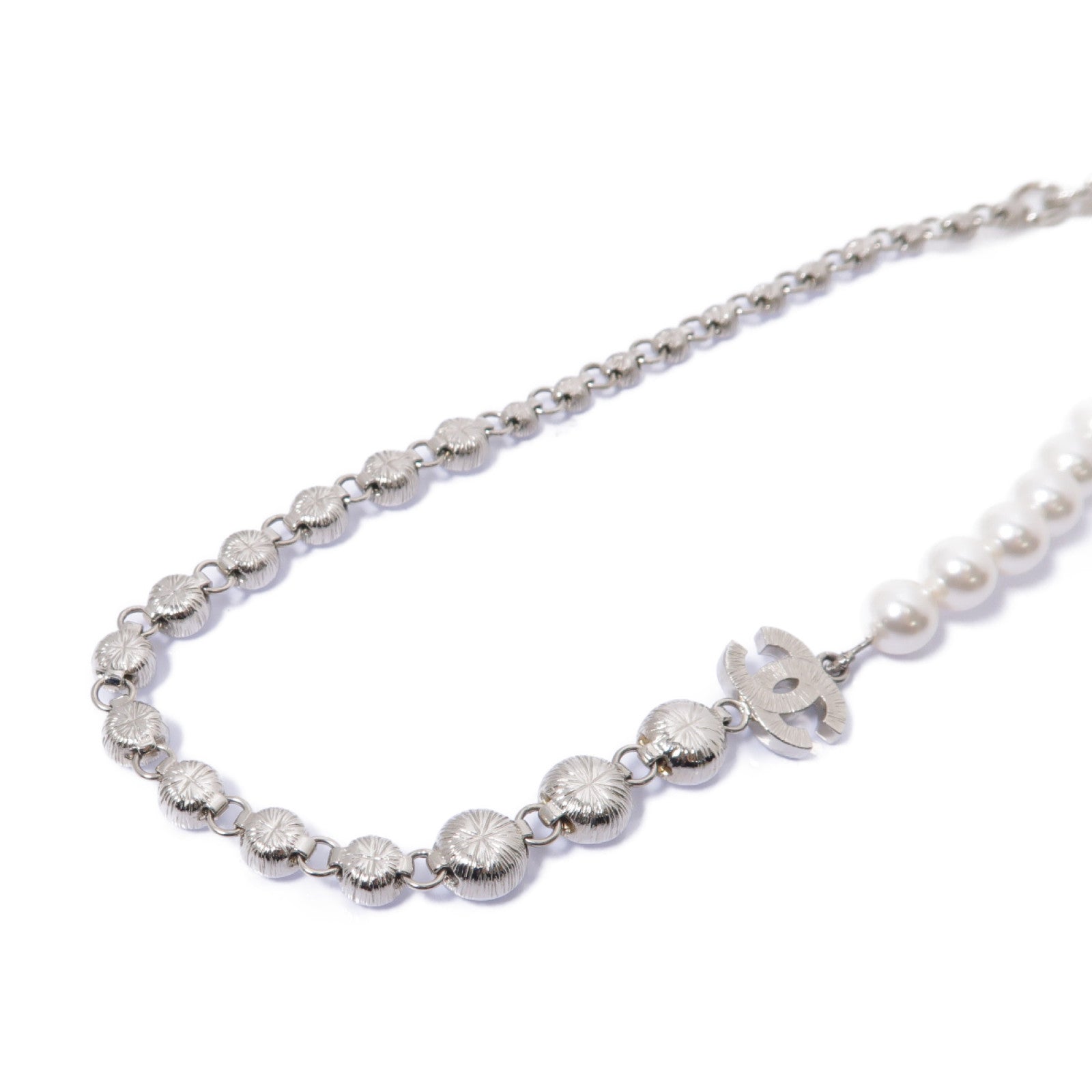 CHANEL 金屬Necklace項鍊白色/銀色