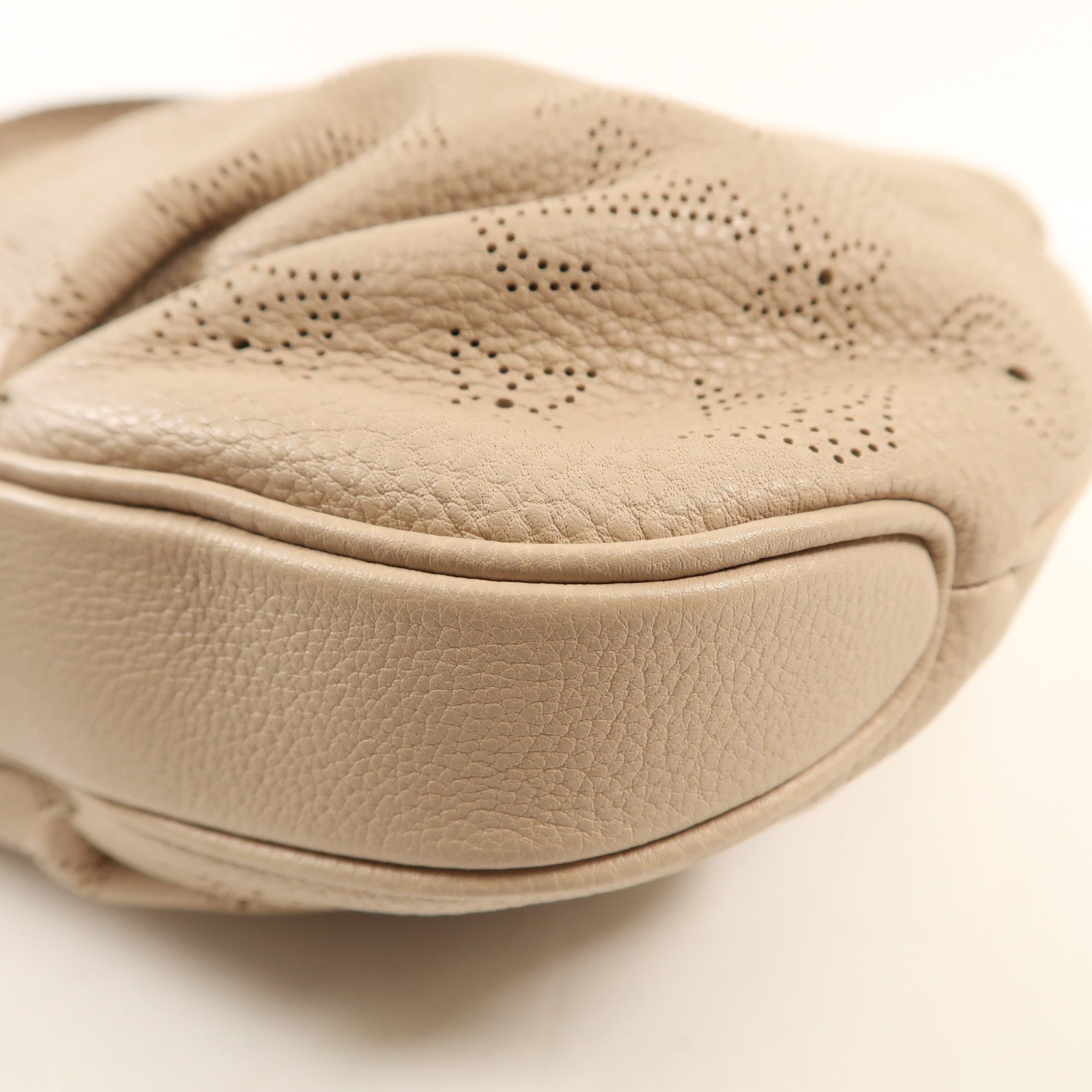LOUIS VUITTON Mahina Selene MM金扣手挽肩背兩用袋