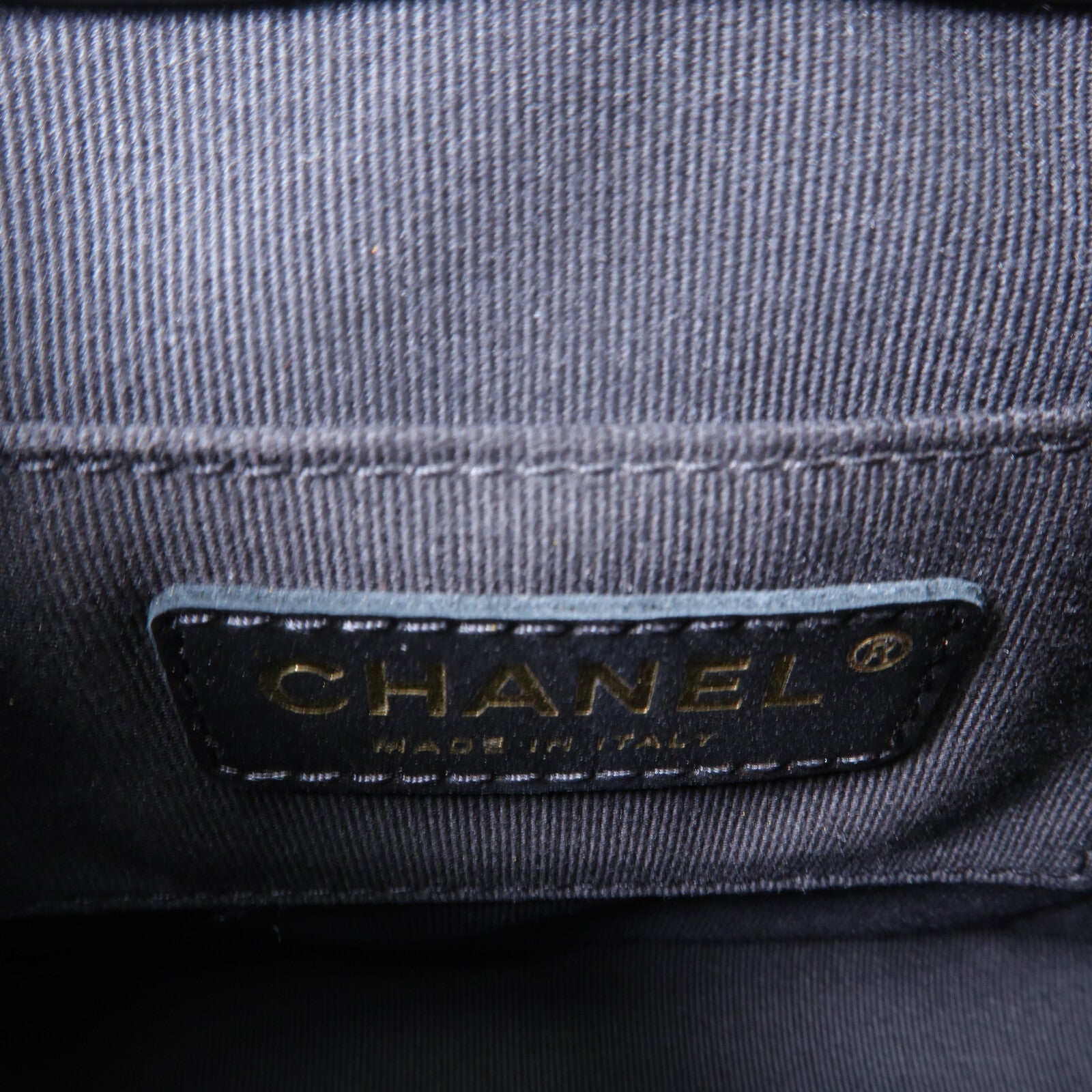 CHANEL 牛皮皮革Duma鏈帶背包