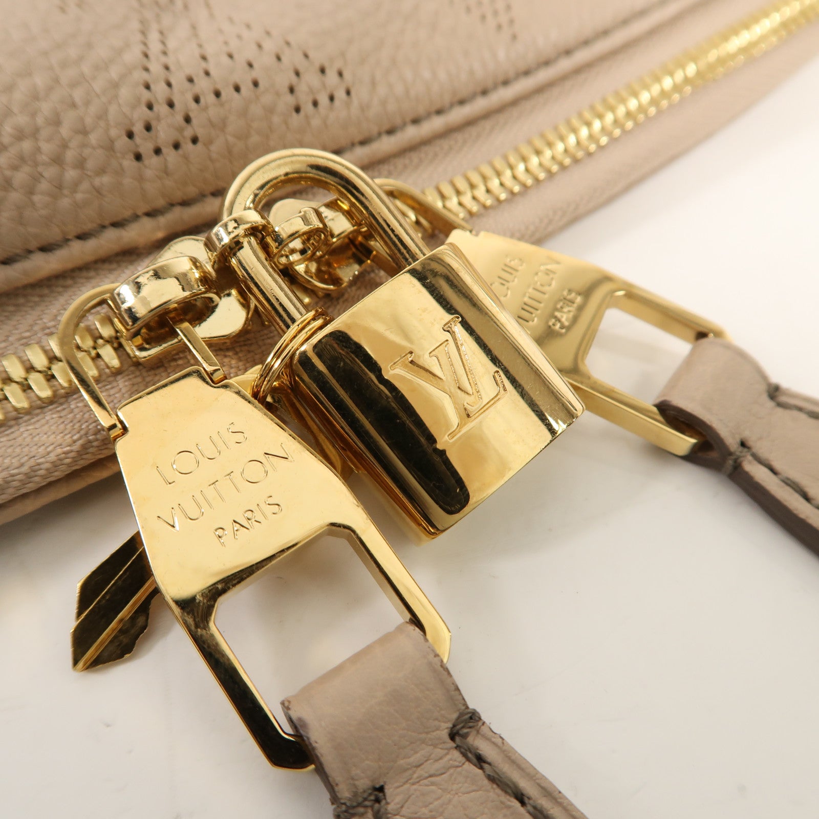 LOUIS VUITTON Mahina Selene MM金扣手挽肩背兩用袋