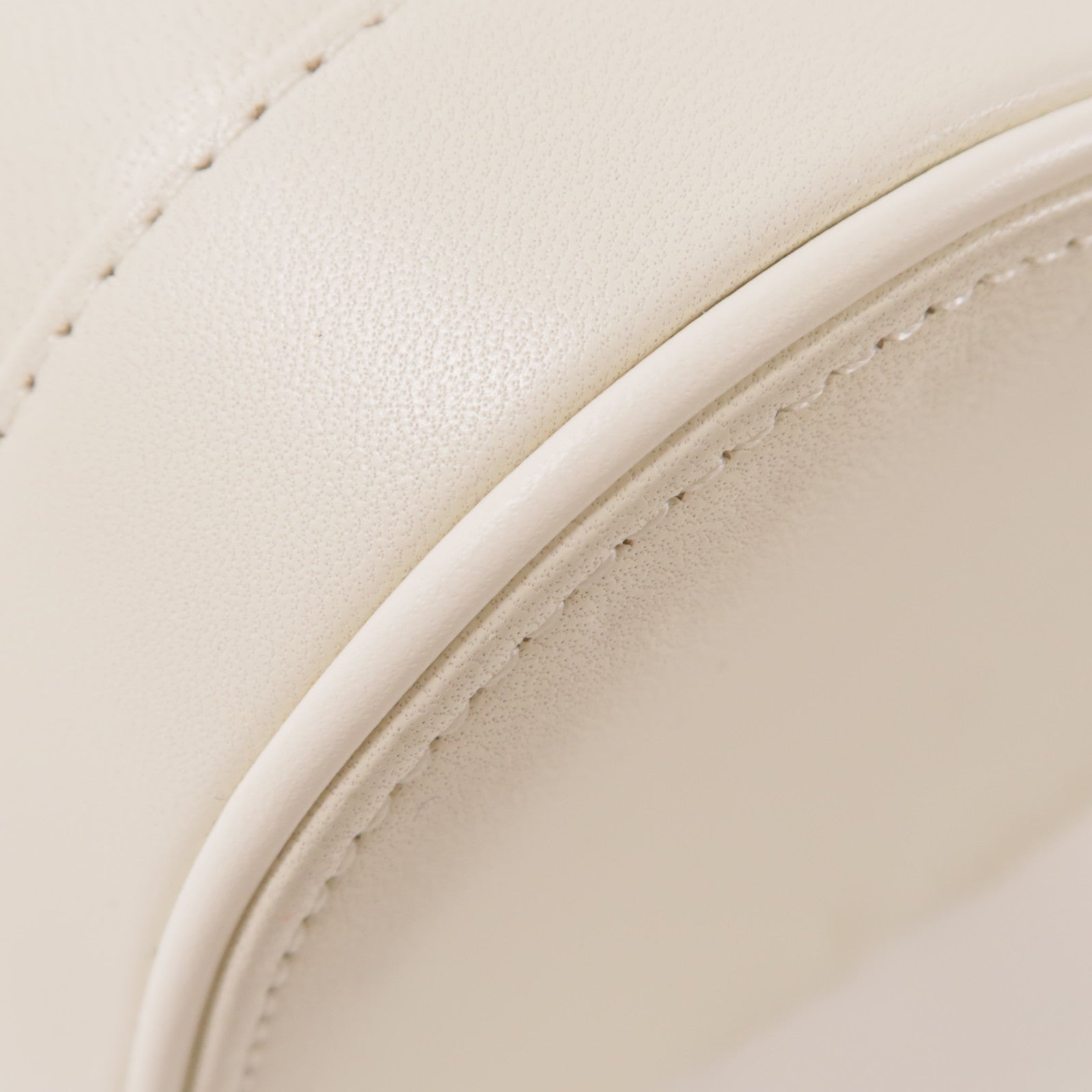CHANEL 牛皮皮革Vanity Case金扣手挽肩背兩用袋