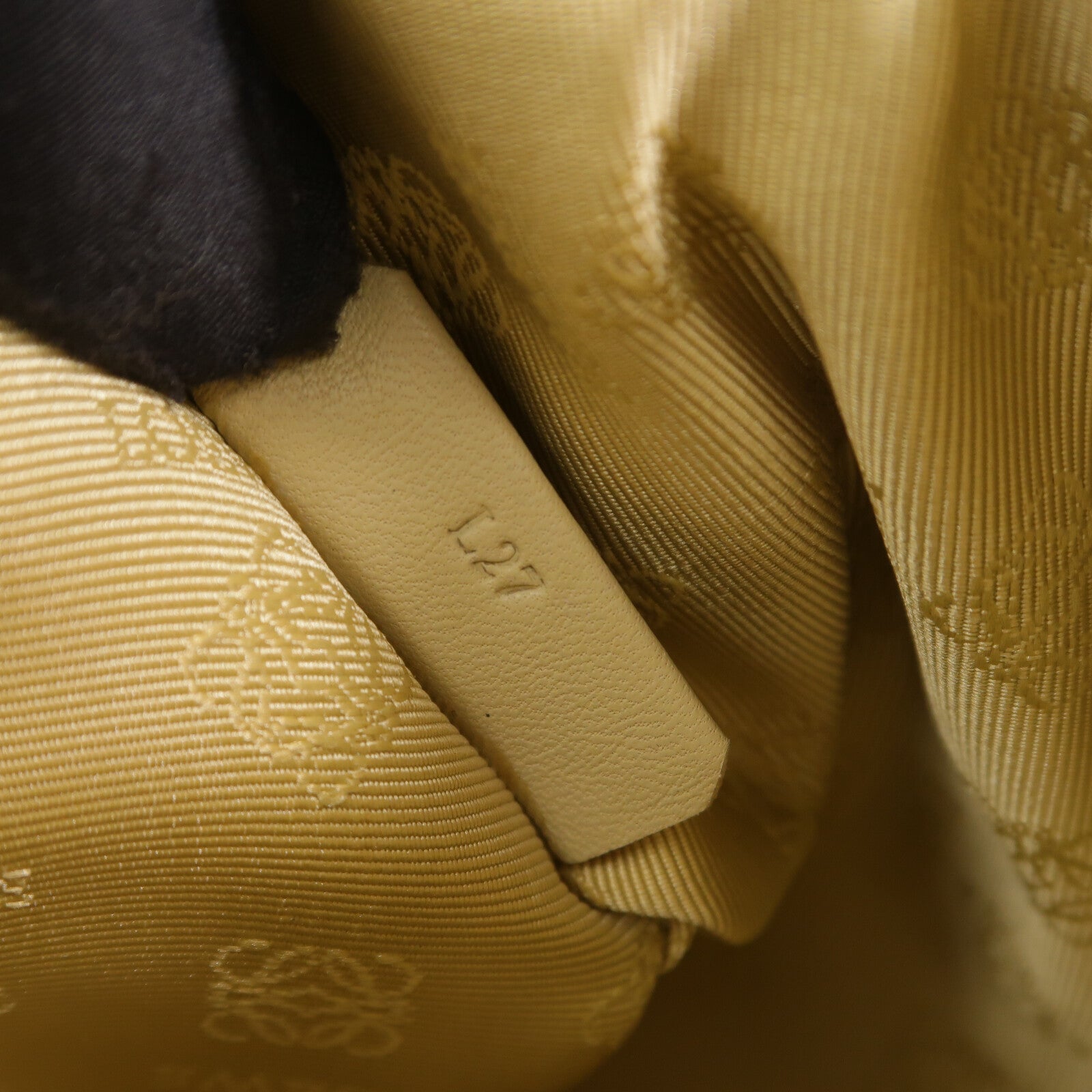LOEWE 牛皮皮革Vintage Hand Bag手挽袋