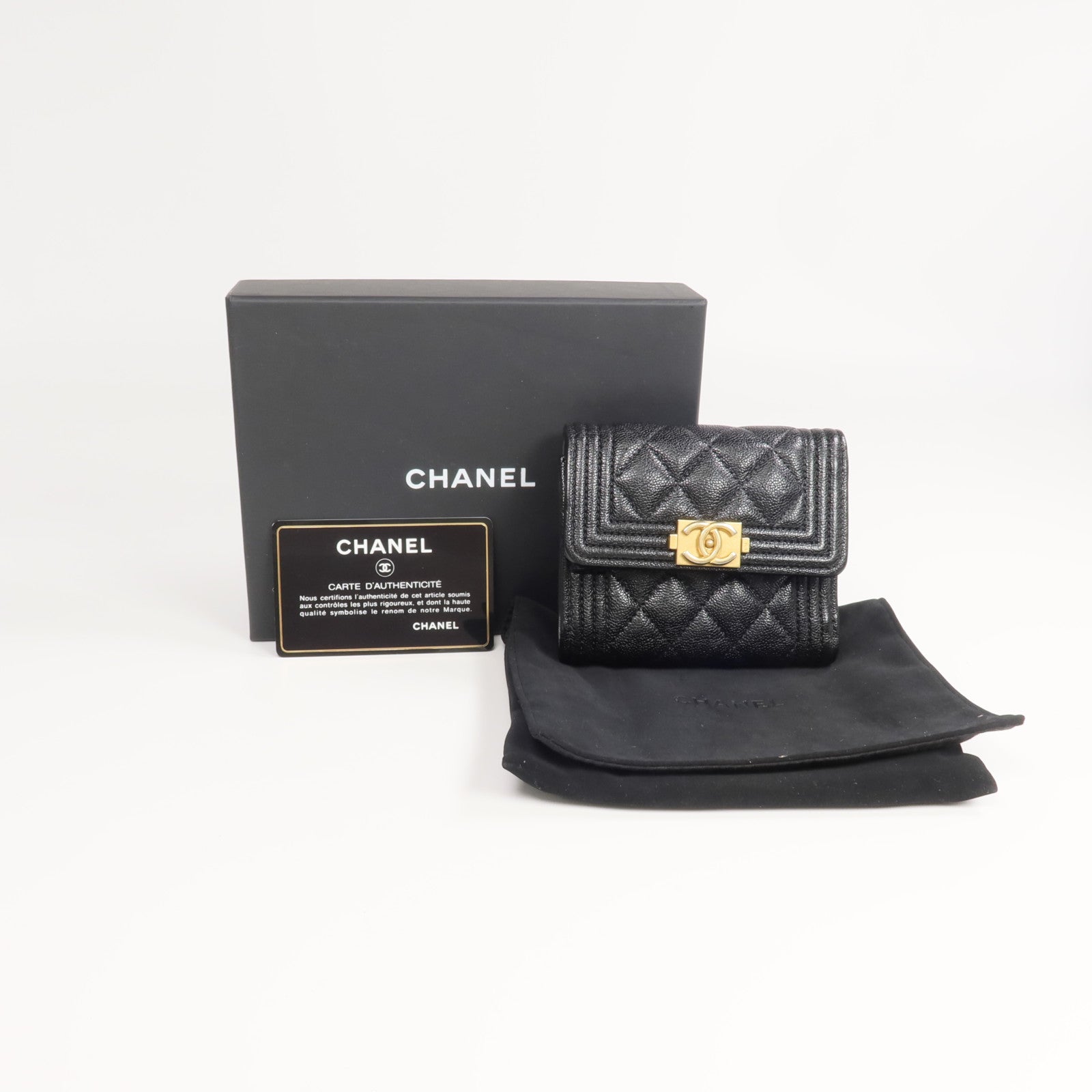 CHANEL 牛皮皮革Wallet金扣錢包