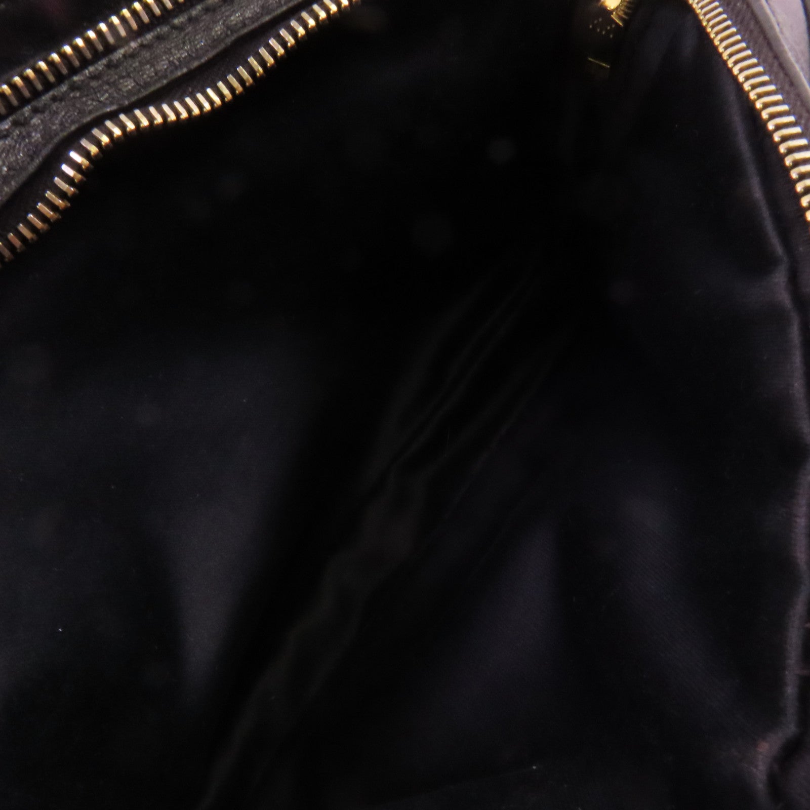 Miu Miu 羊皮皮革Shoulder Bag金扣肩背袋