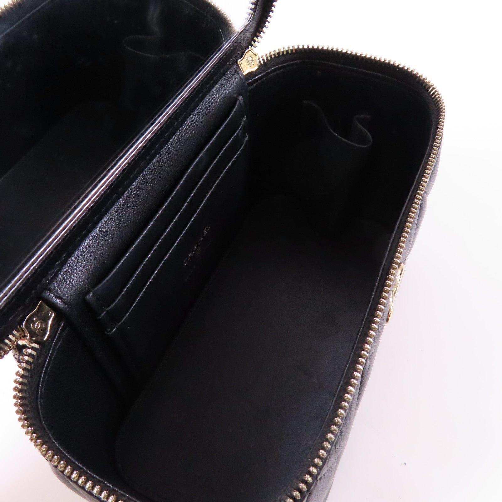 CHANEL 牛皮皮革Vanity Case銀扣鏈帶手挽肩背兩用袋