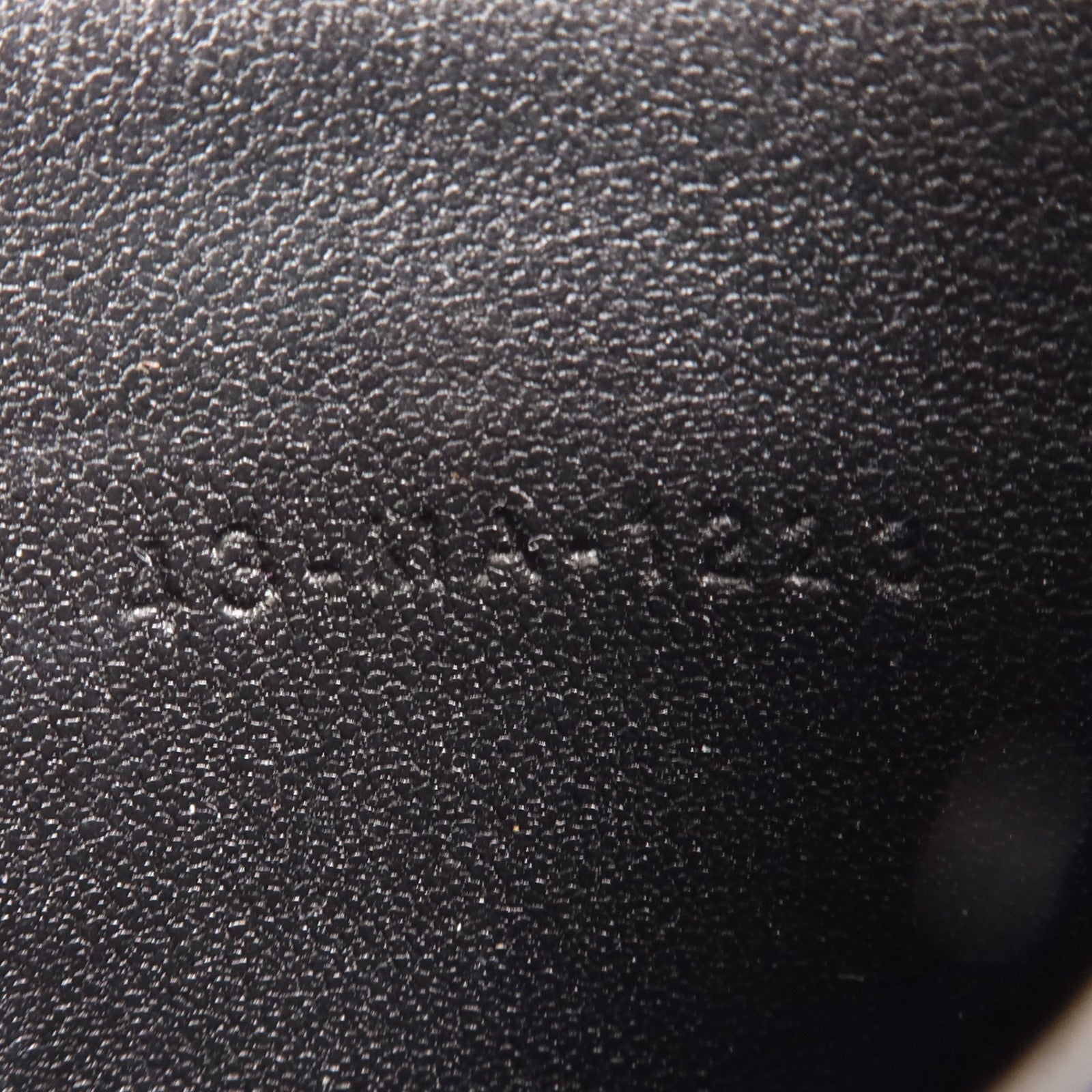 Dior 【萬聖節商品】牛皮皮革Caro Freesia金扣卡片套