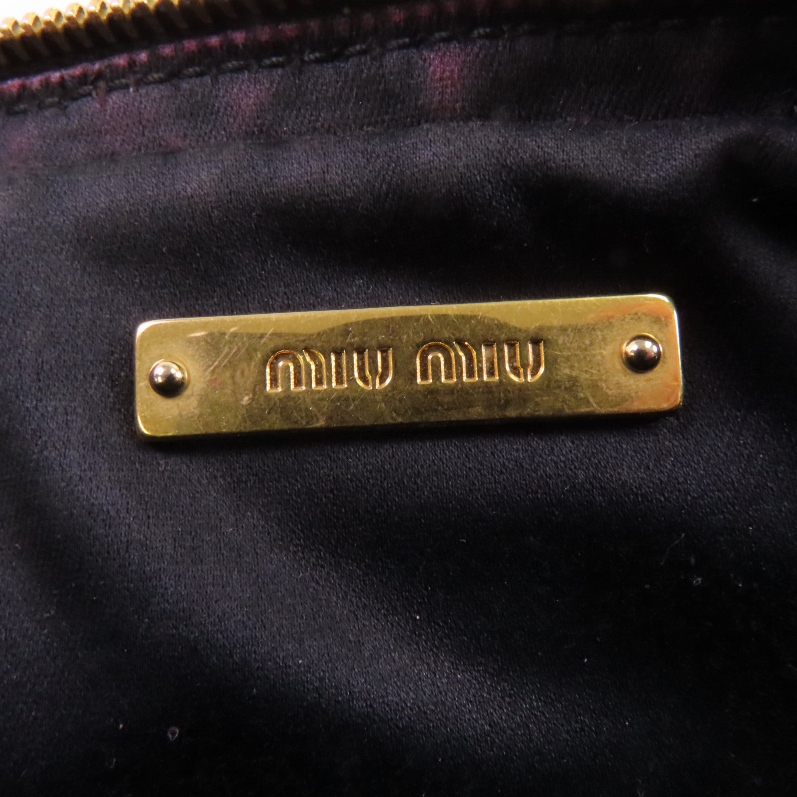 Miu Miu 羊皮皮革Shoulder Bag金扣肩背袋