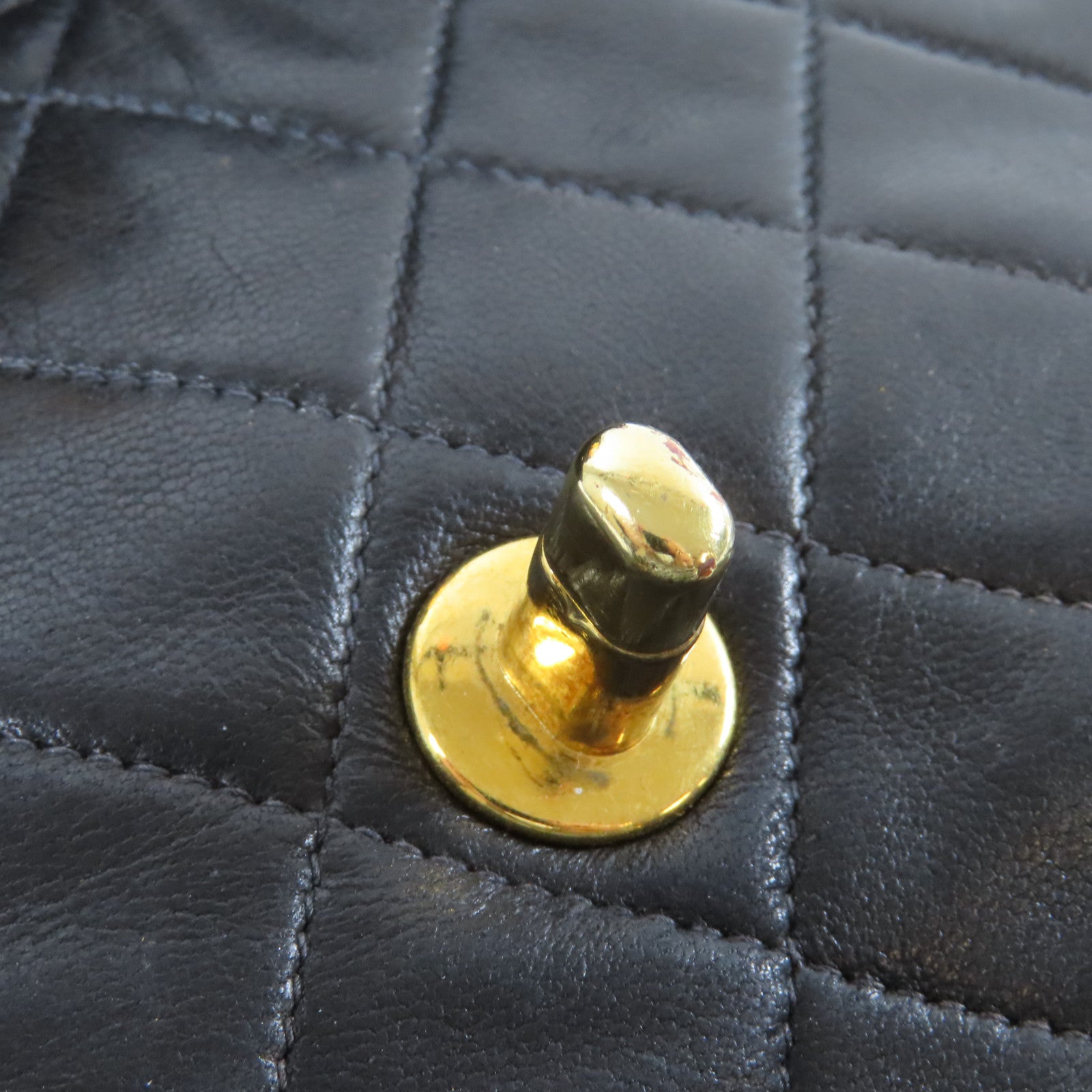 CHANEL 菱格羊皮皮革Chain Shoulder Bag金扣鏈帶肩背袋黑色