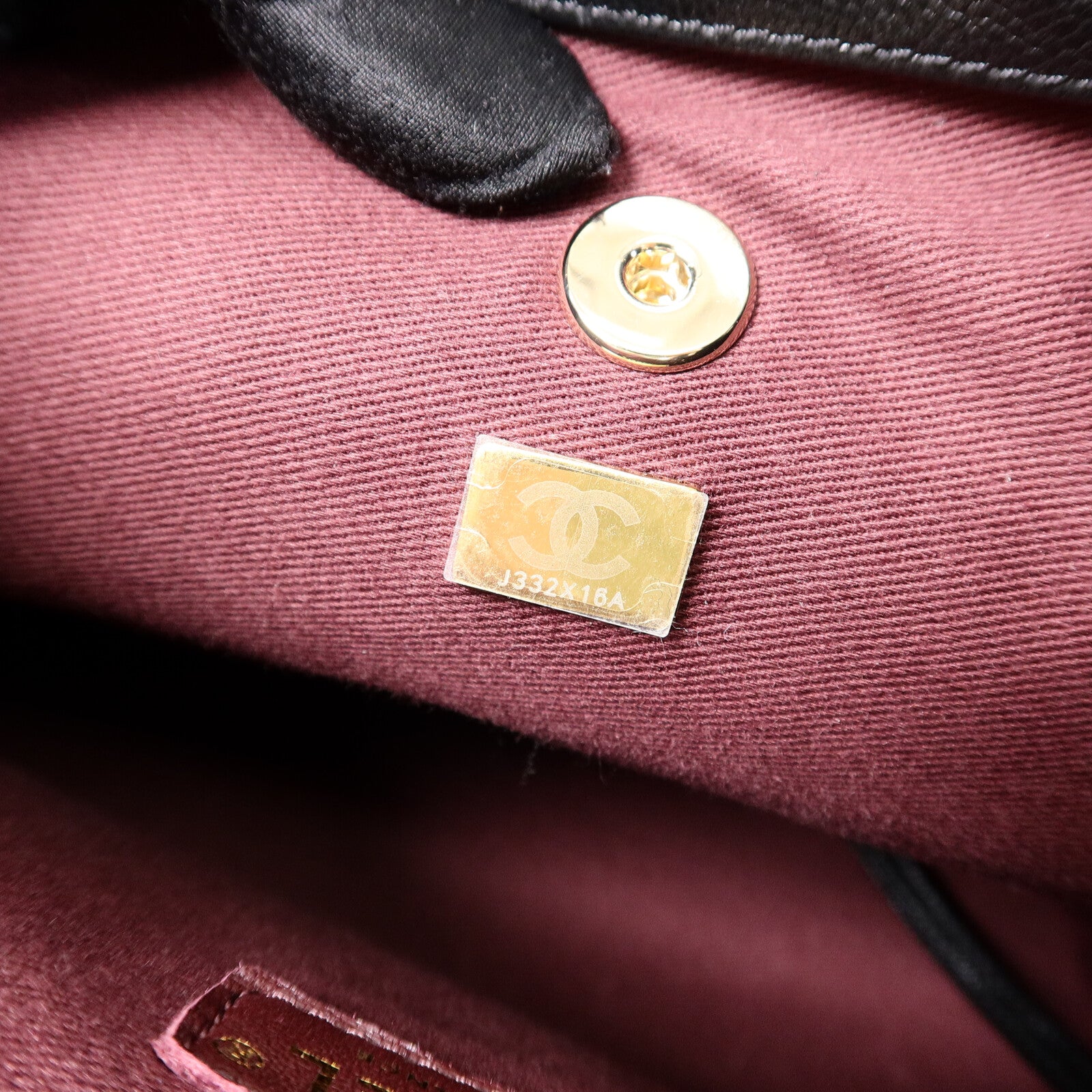 CHANEL 牛皮皮革Business Affinity Backpack背包