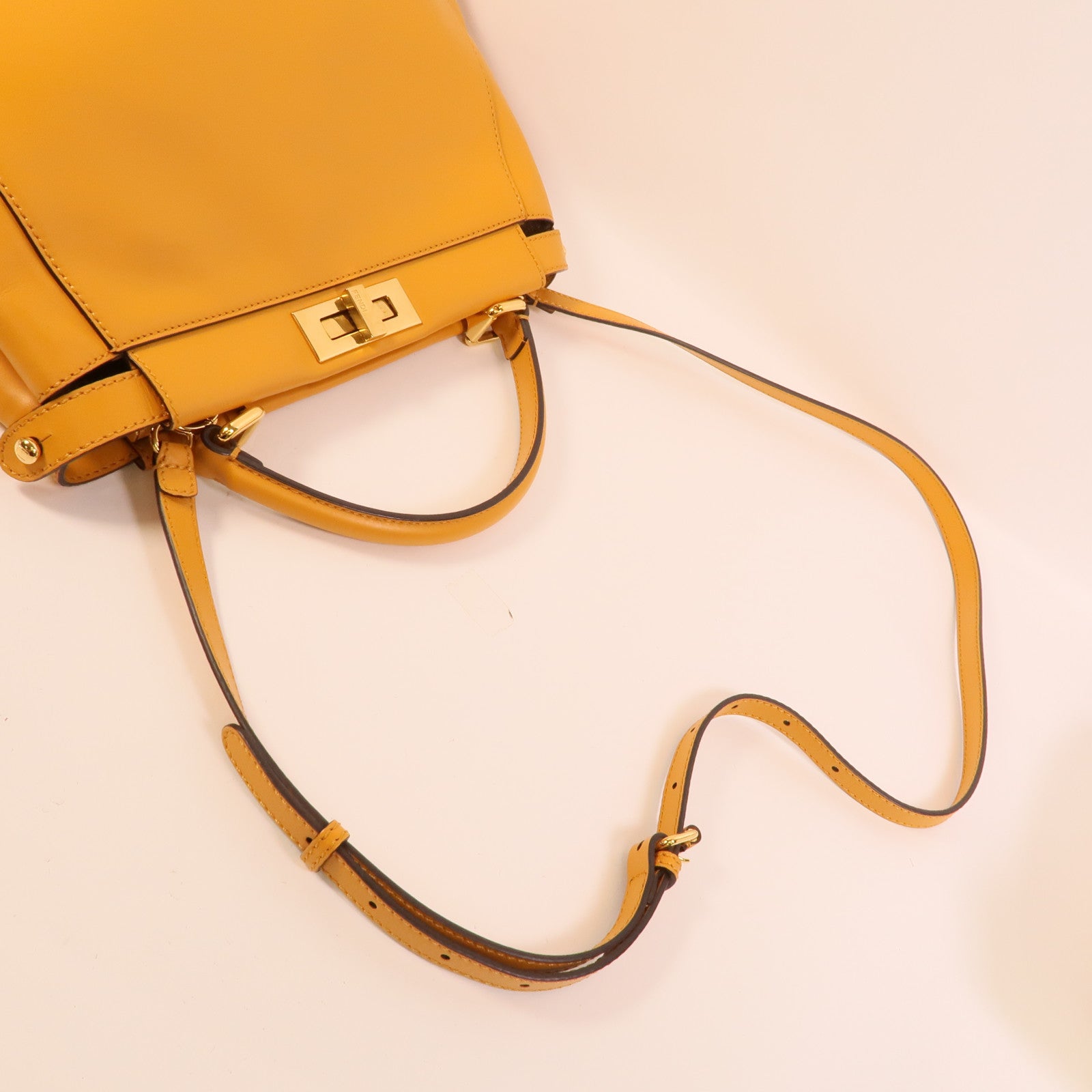 FENDI 牛皮皮革Peekaboo手挽肩背兩用袋