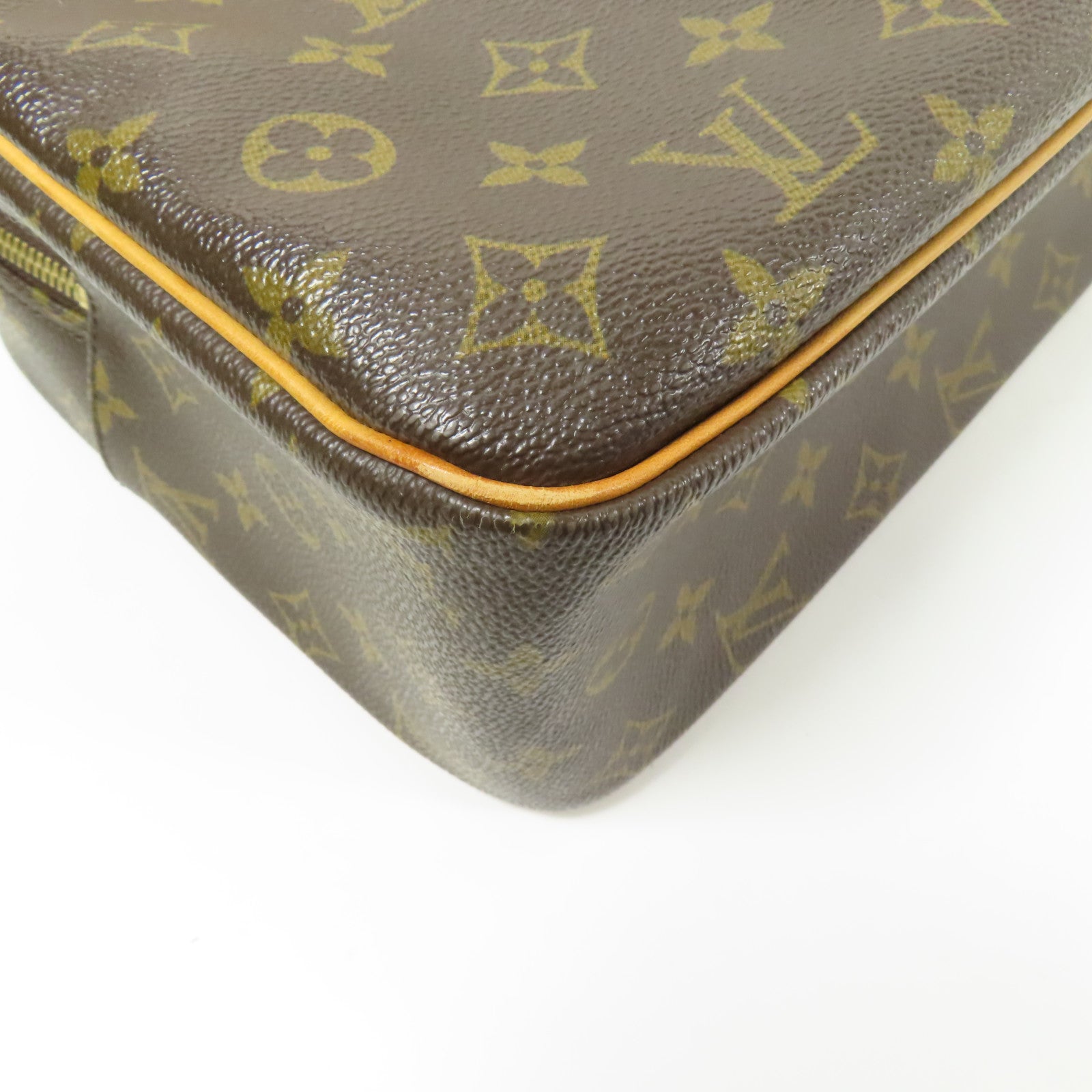 LOUIS VUITTON Monogram Cite GM金扣肩背袋