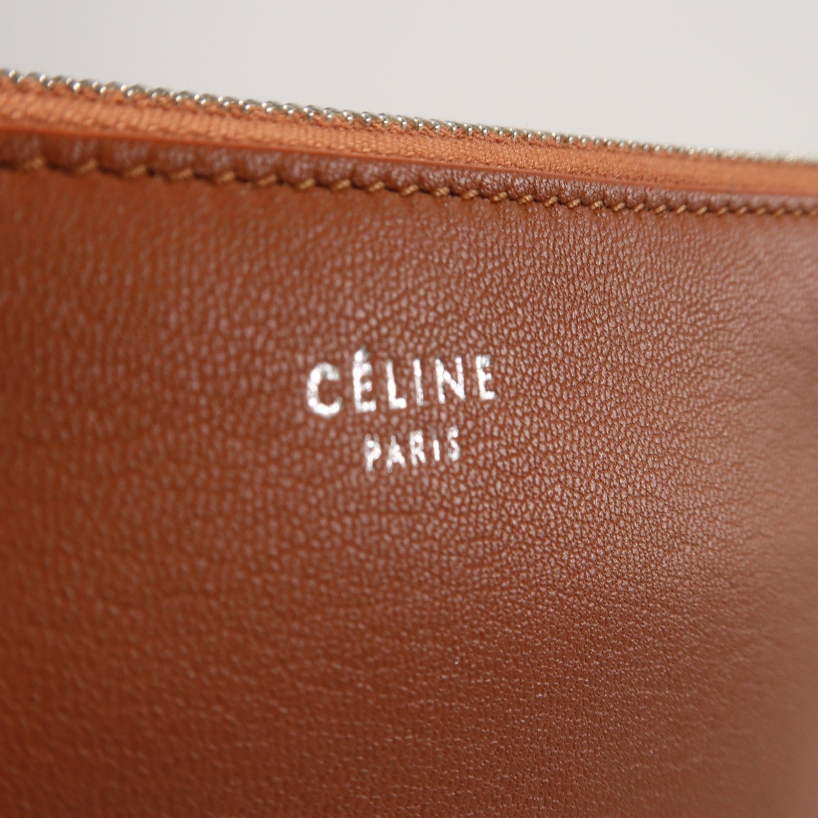 CELINE 【激減優惠】皮革Clutch銀扣手拿包啡色/深藍色