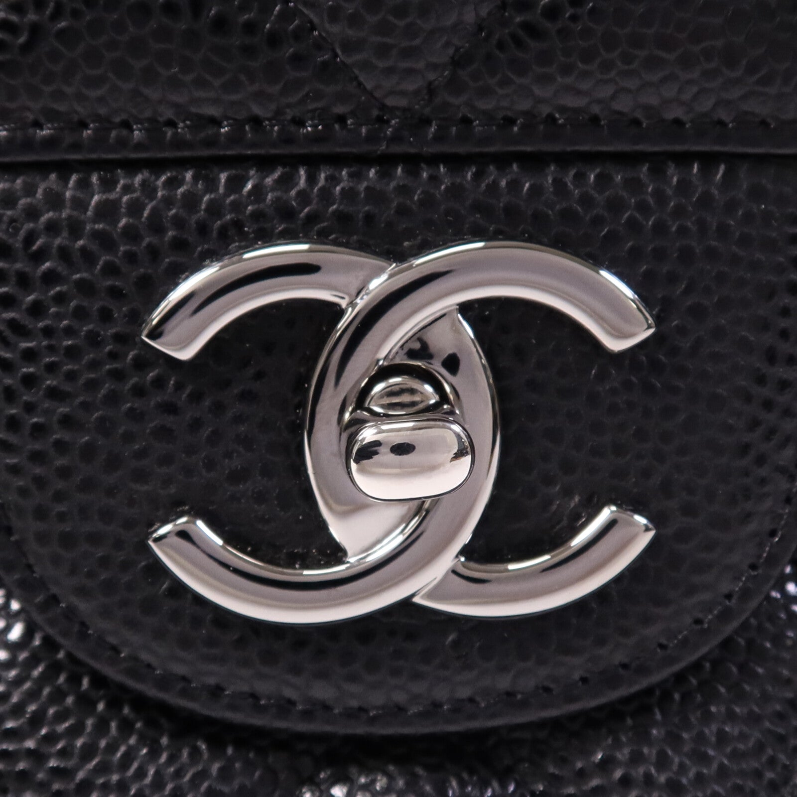 CHANEL 牛皮皮革Maxi Classic銀扣鏈帶肩背袋