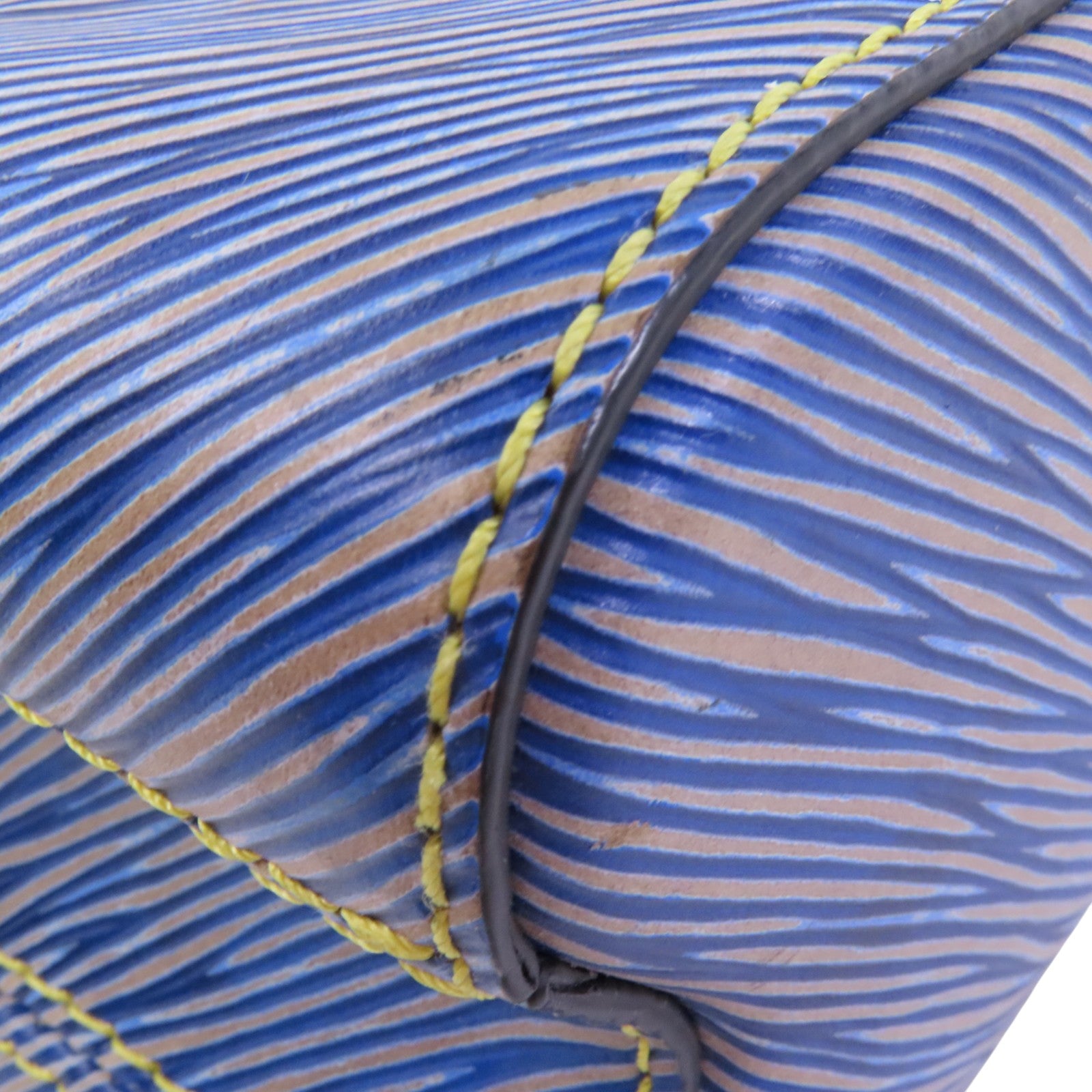 LOUIS VUITTON Epi Twist MM銀扣鏈帶肩背袋