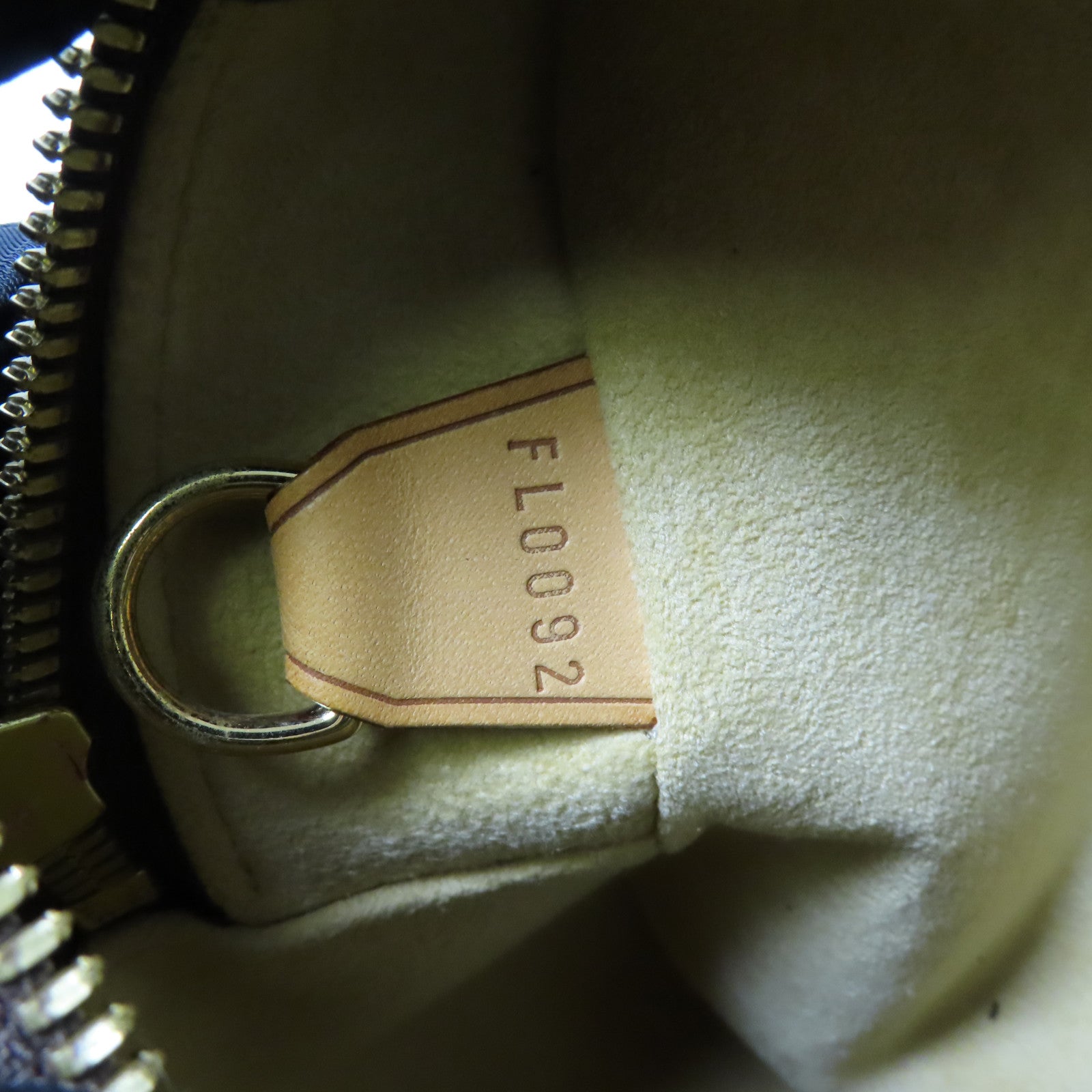 LOUIS VUITTON Monogram Cite GM金扣肩背袋