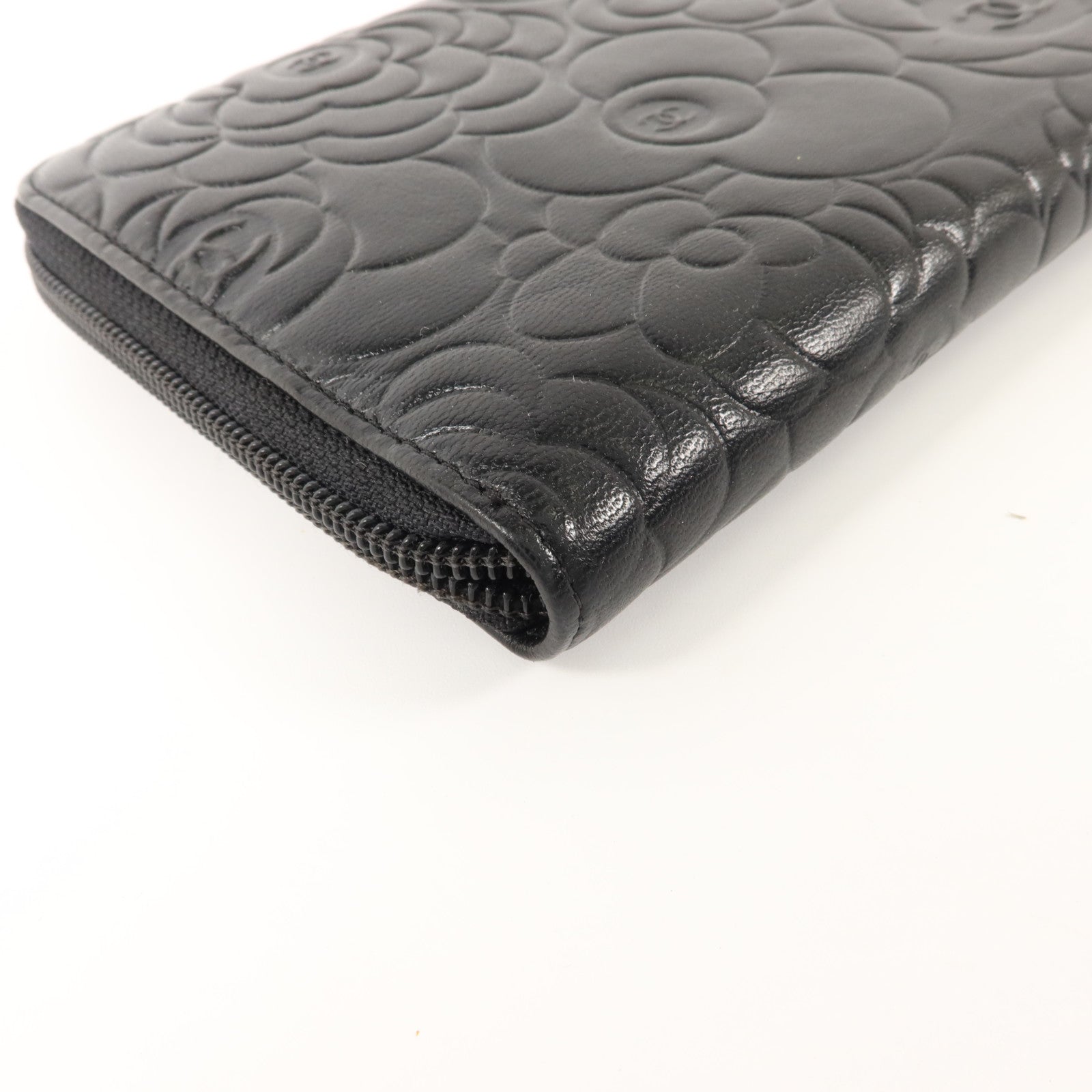 CHANEL 牛皮皮革Camellia Zip Around Long Wallet金扣長錢包
