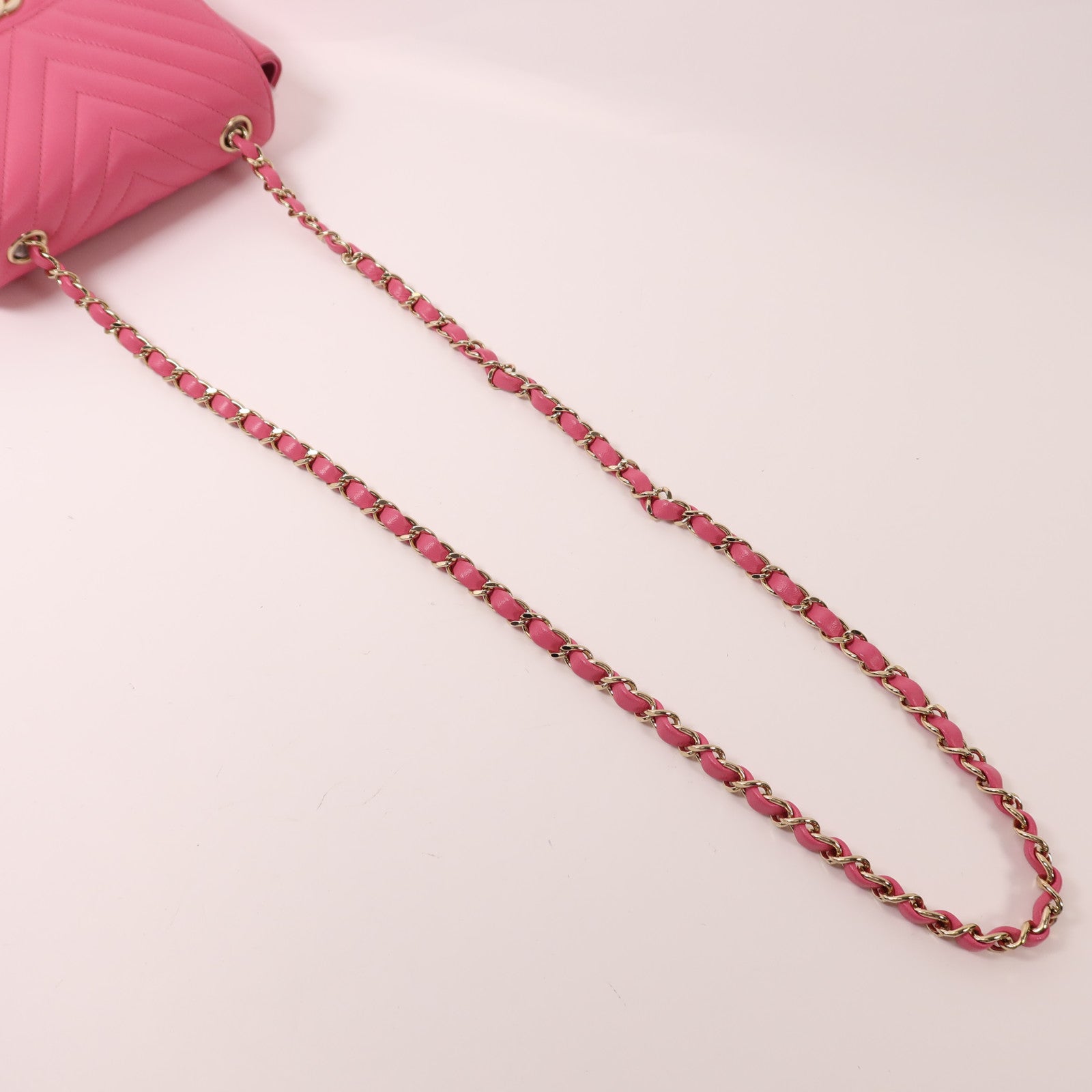 CHANEL 羊皮皮革Mini Classic 17金扣鏈帶肩背袋