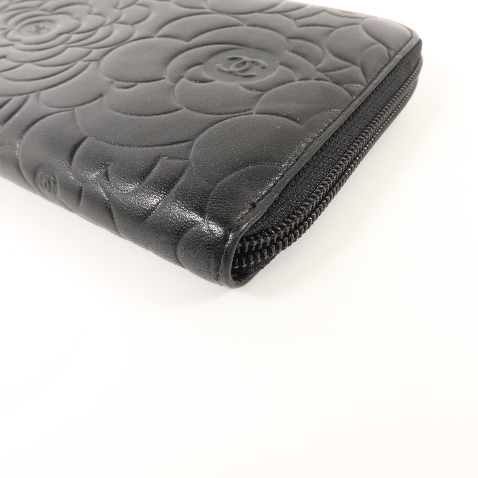 CHANEL 牛皮皮革Camellia Zip Around Long Wallet金扣長錢包