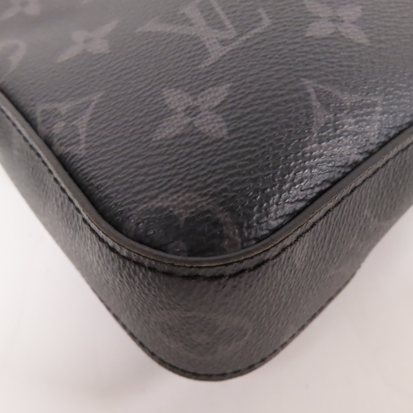 LOUIS VUITTON LV SHW Trio Messenger Shoulder Bag M69443 Monogram Eclipse Reverse