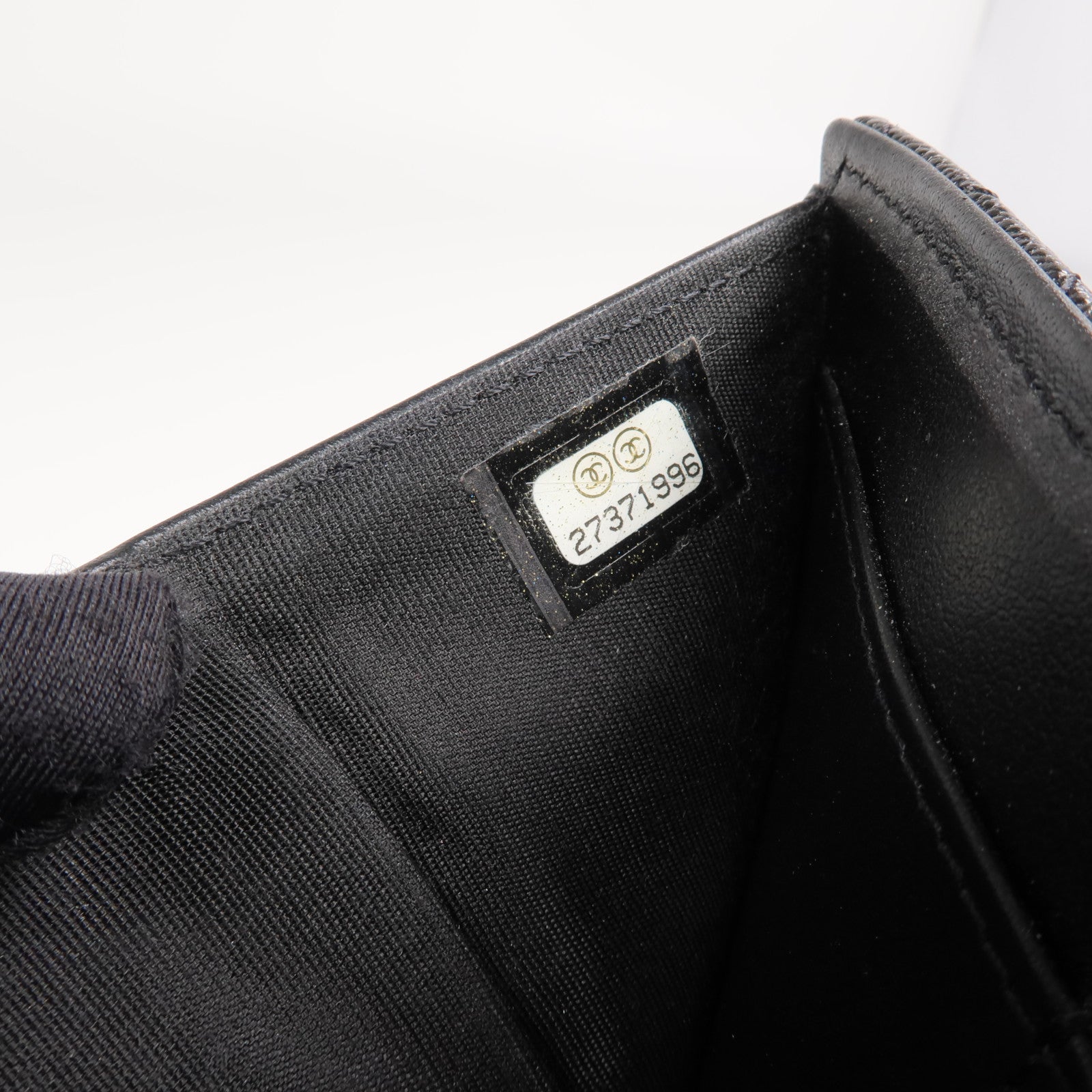 CHANEL 牛皮皮革Wallet金扣錢包