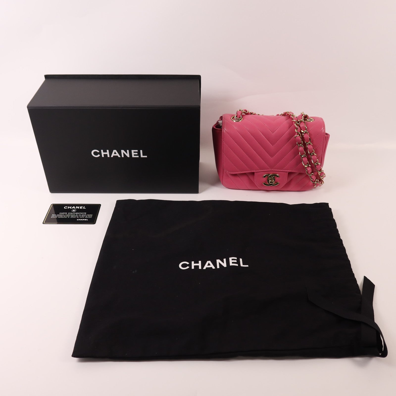 CHANEL 羊皮皮革Mini Classic 17金扣鏈帶肩背袋