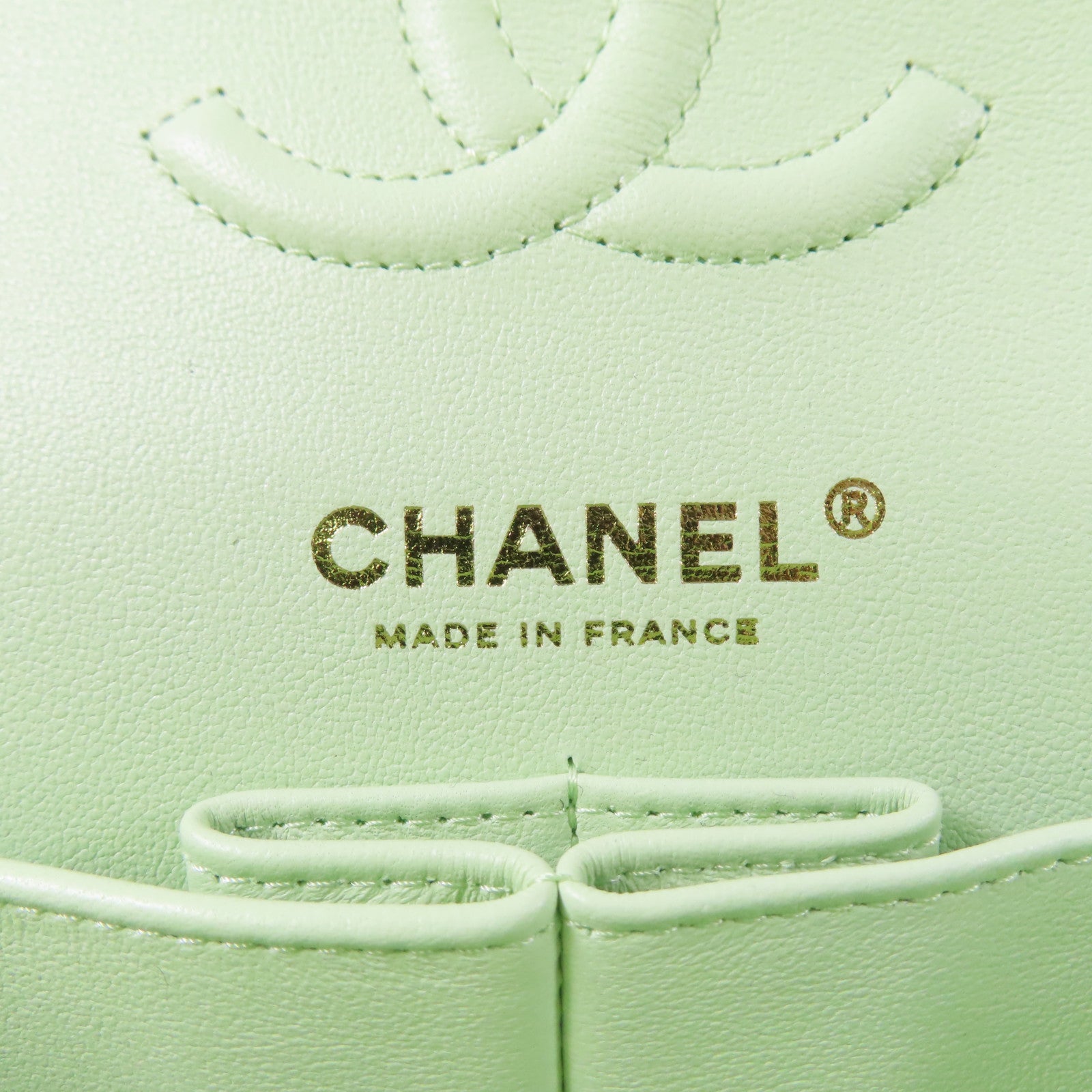 CHANEL 牛皮皮革Classic 23金扣鏈帶肩背袋淺綠色