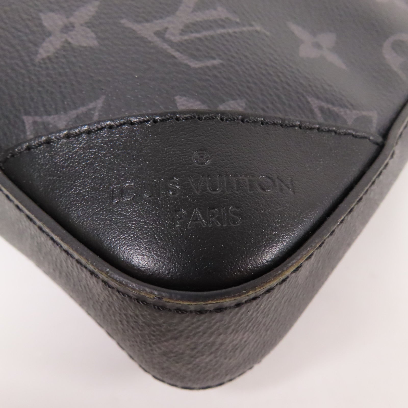 LOUIS VUITTON LV SHW Trio Messenger Shoulder Bag M69443 Monogram Eclipse Reverse