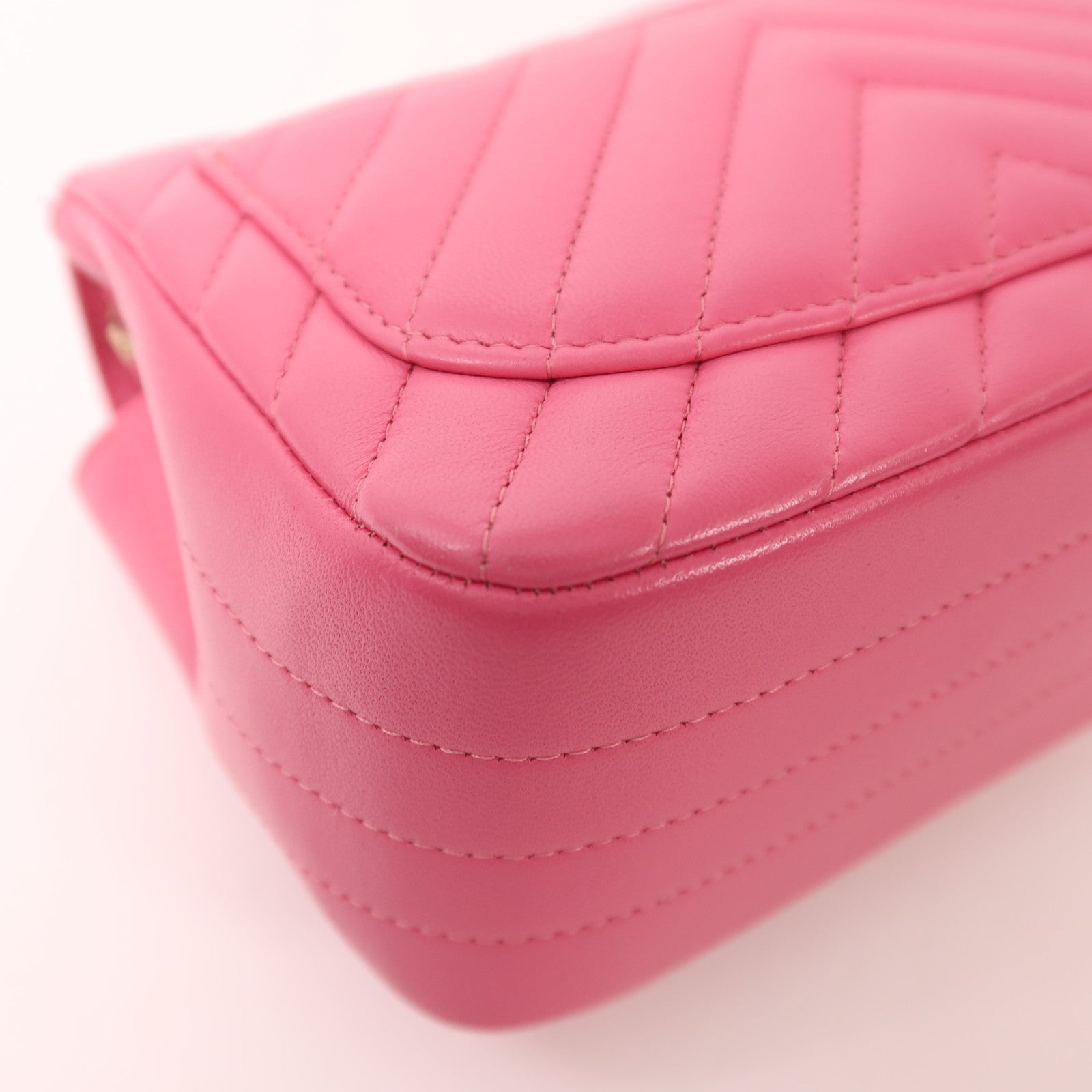 CHANEL 羊皮皮革Mini Classic 17金扣鏈帶肩背袋