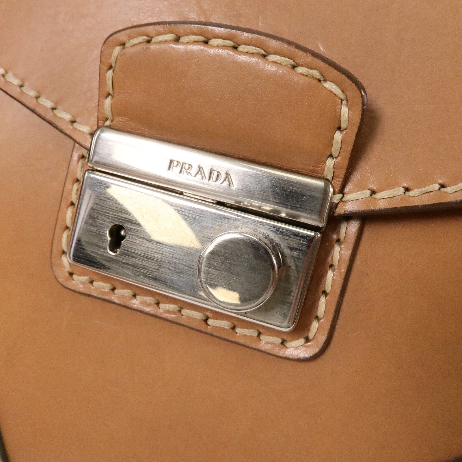 PRADA 牛皮皮革Vitello Sound Lock手挽袋