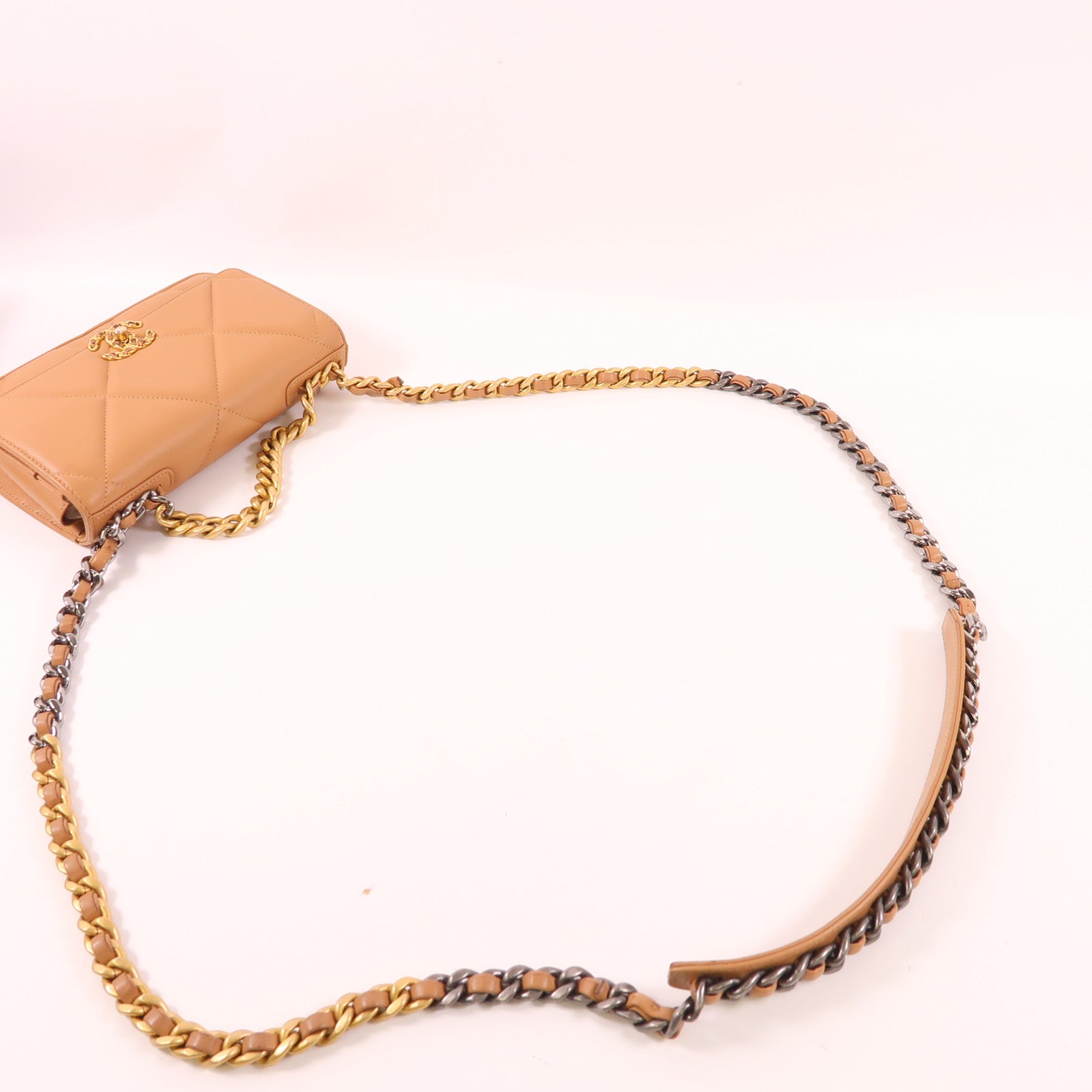 CHANEL 羊皮皮革C19 WOC Wallet on Chain手挽肩背兩用袋