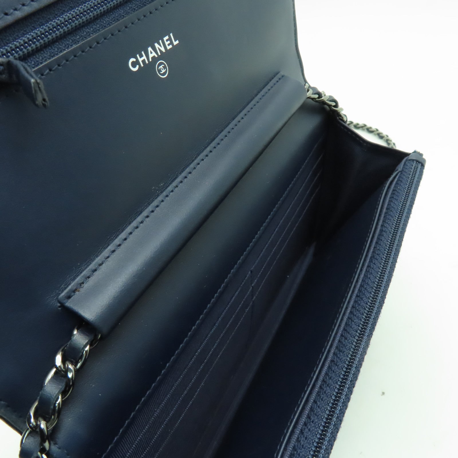 CHANEL 【激減優惠】菱格漆皮皮革WOC銀扣鏈帶肩背袋深綠色