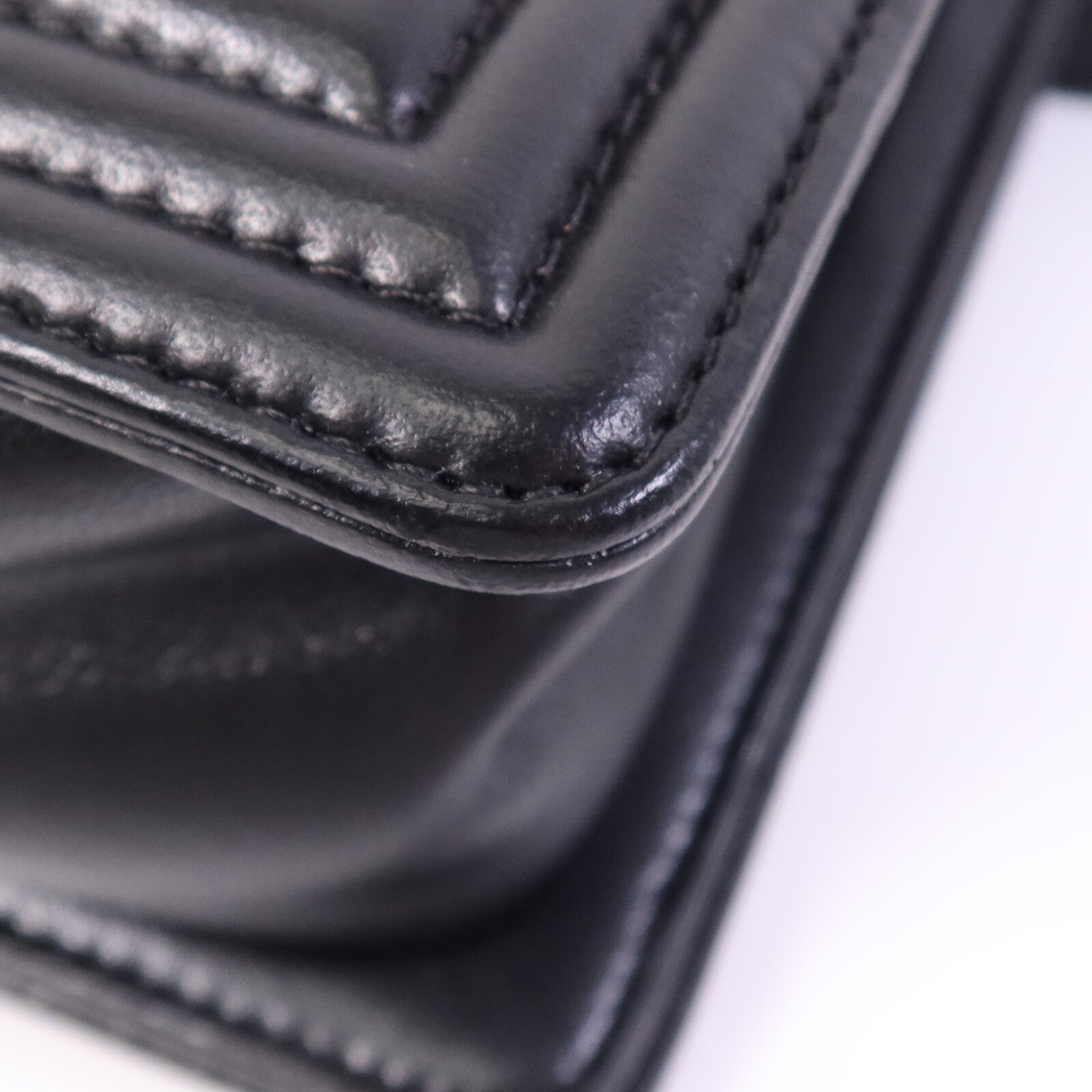 CHANEL 羊皮皮革Boy 25金扣鏈帶肩背袋