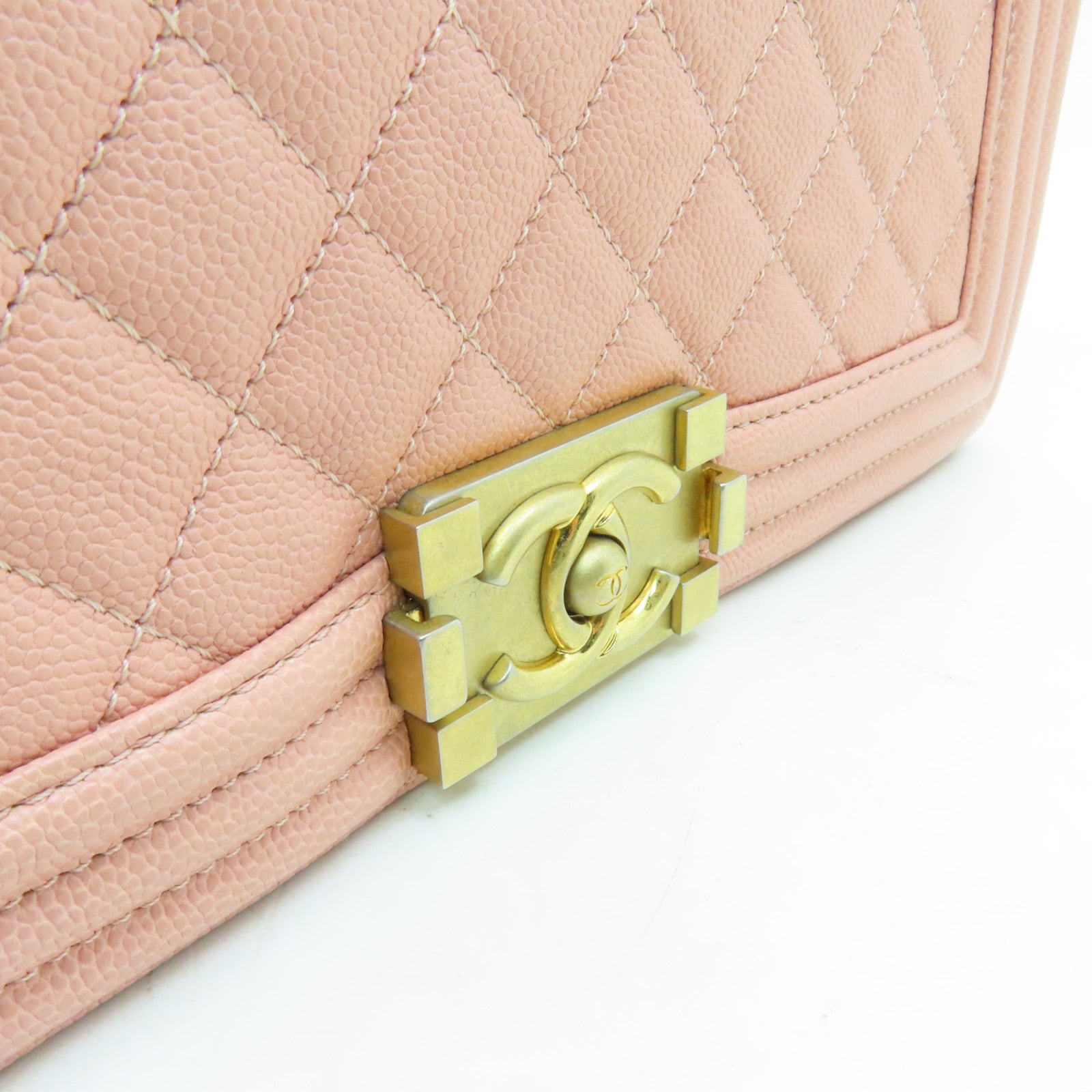 CHANEL **【激減優惠】菱格Caviar皮革Boy Chanel金扣鏈帶肩背袋粉紅色