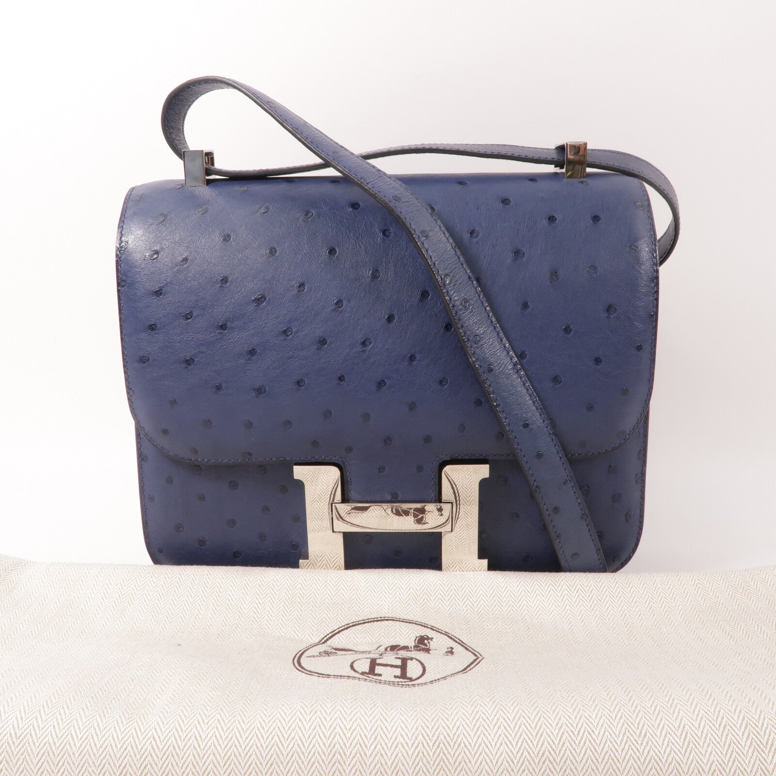 HERMES Ostrich皮革Constance 24肩背袋Bleu Iris
