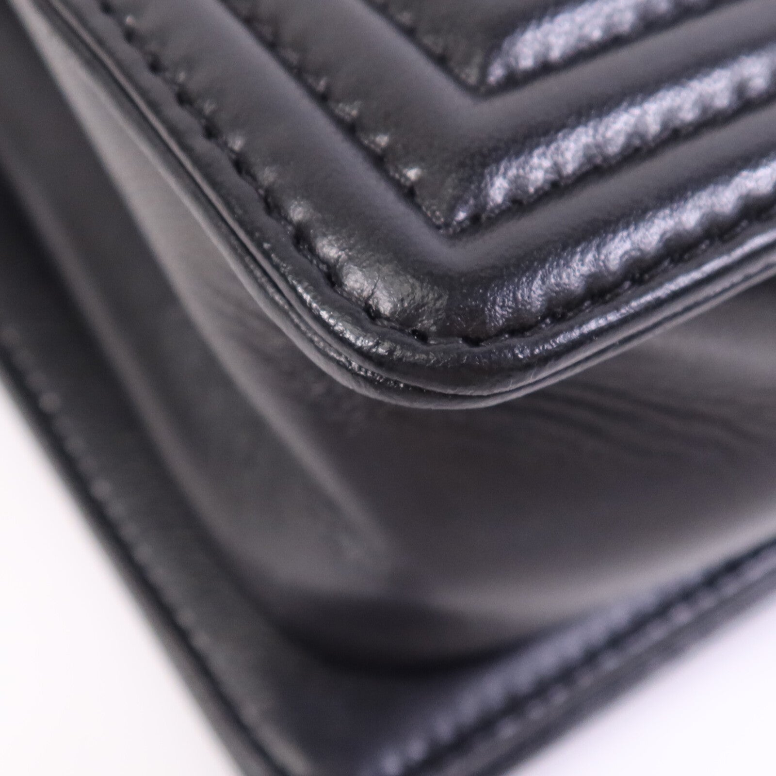 CHANEL 羊皮皮革Boy 25金扣鏈帶肩背袋