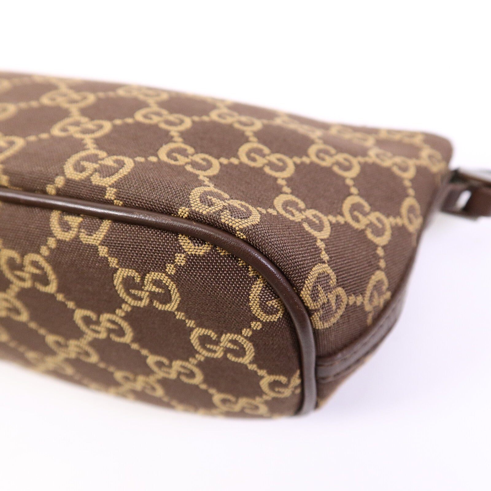 GUCCI 帆布Shoulder Pouch肩背袋