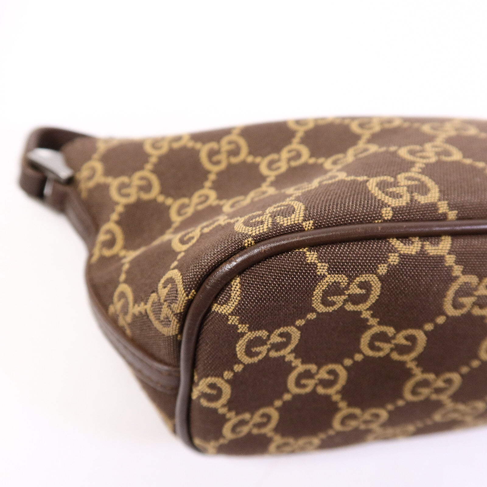GUCCI 帆布Shoulder Pouch肩背袋